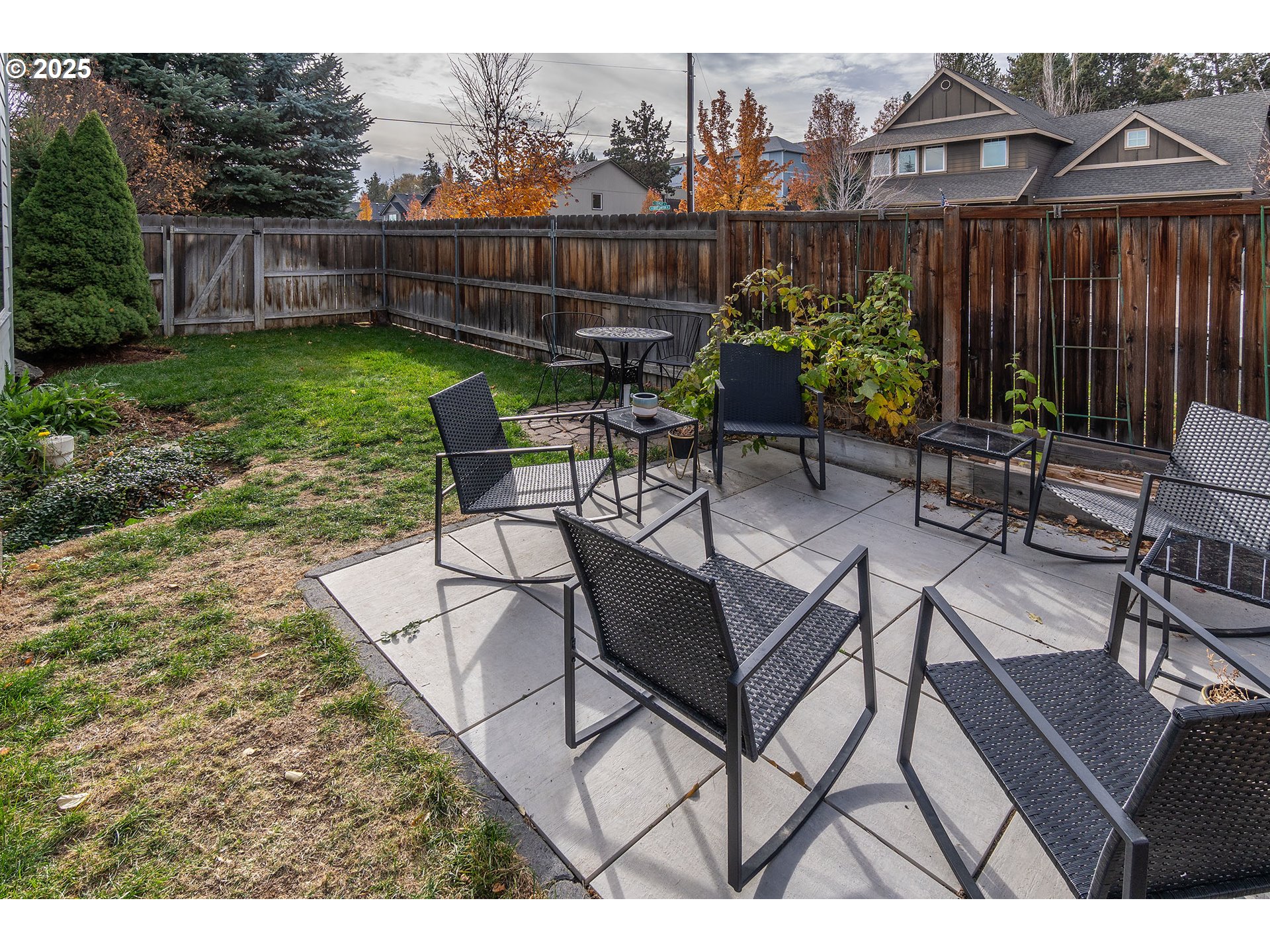 Bend, Oregon, 97701, United States, 3 Bedrooms Bedrooms, ,2 BathroomsBathrooms,Residential,For Sale,1993105