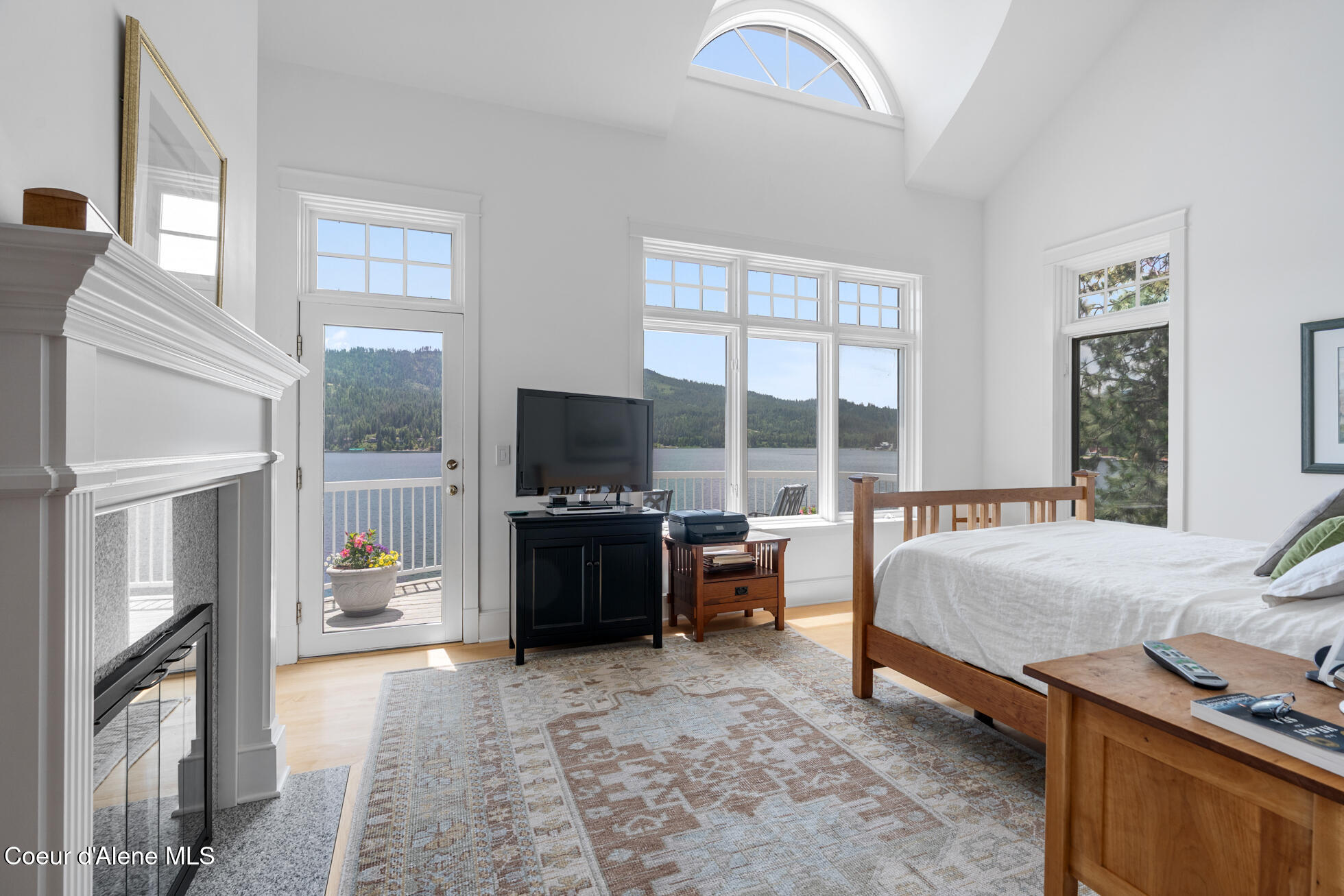 Coeur d'Alene, Idaho, 83814, United States, 4 Bedrooms Bedrooms, ,5 BathroomsBathrooms,Residential,For Sale,1864122