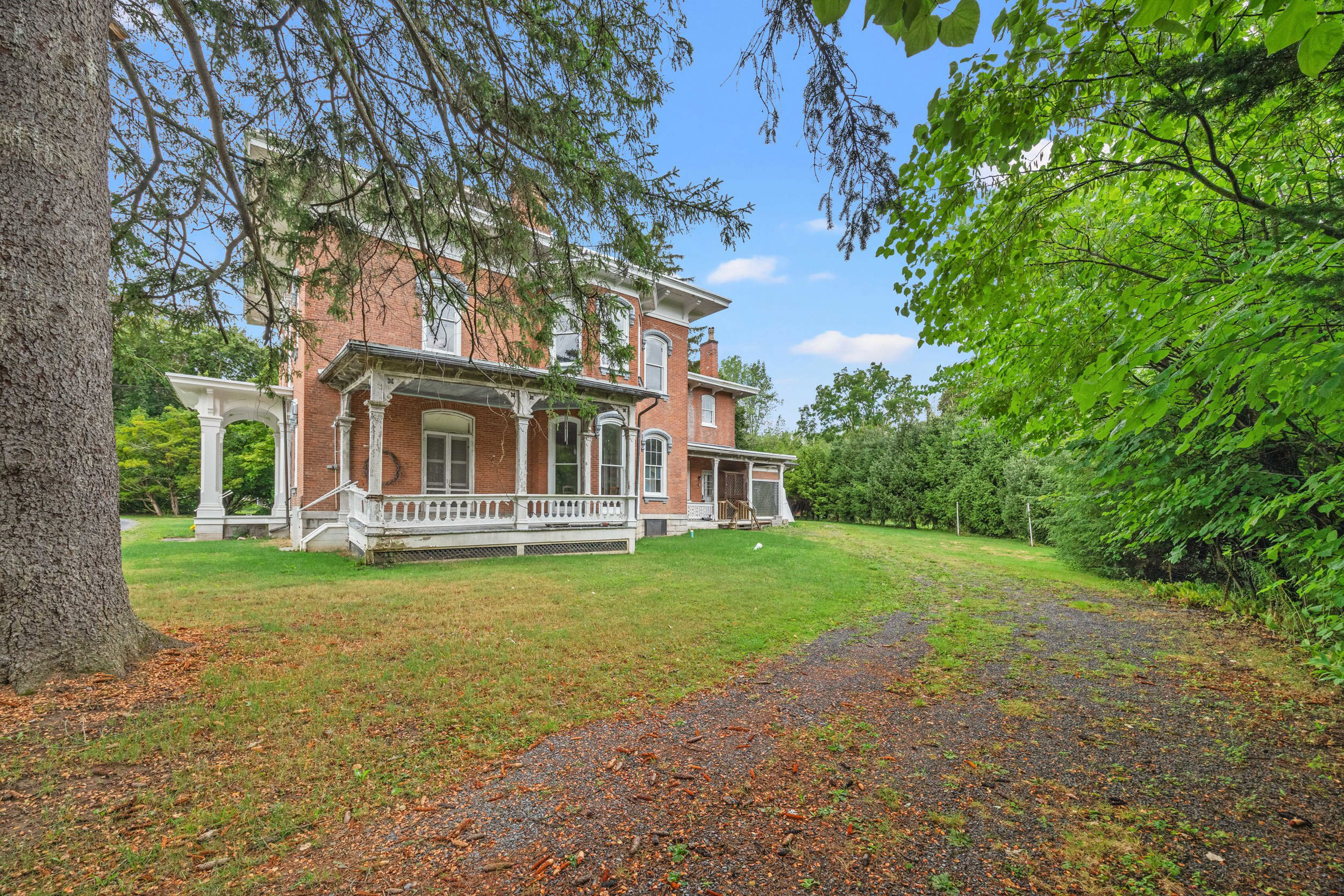 Geneva, New York, 14456, United States, 7 Bedrooms Bedrooms, ,4 BathroomsBathrooms,Residential,For Sale,1982017