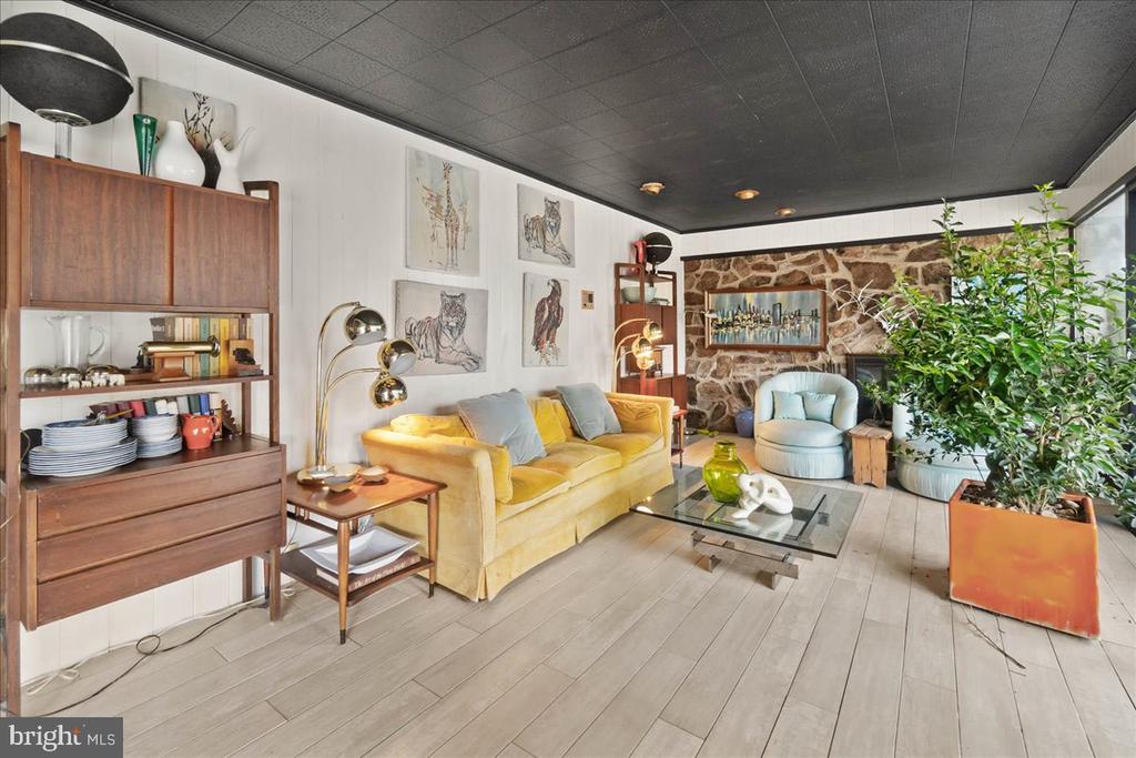 Fayetteville, Pennsylvania, 17222, United States, 3 Bedrooms Bedrooms, ,2 BathroomsBathrooms,Residential,For Sale,1928421