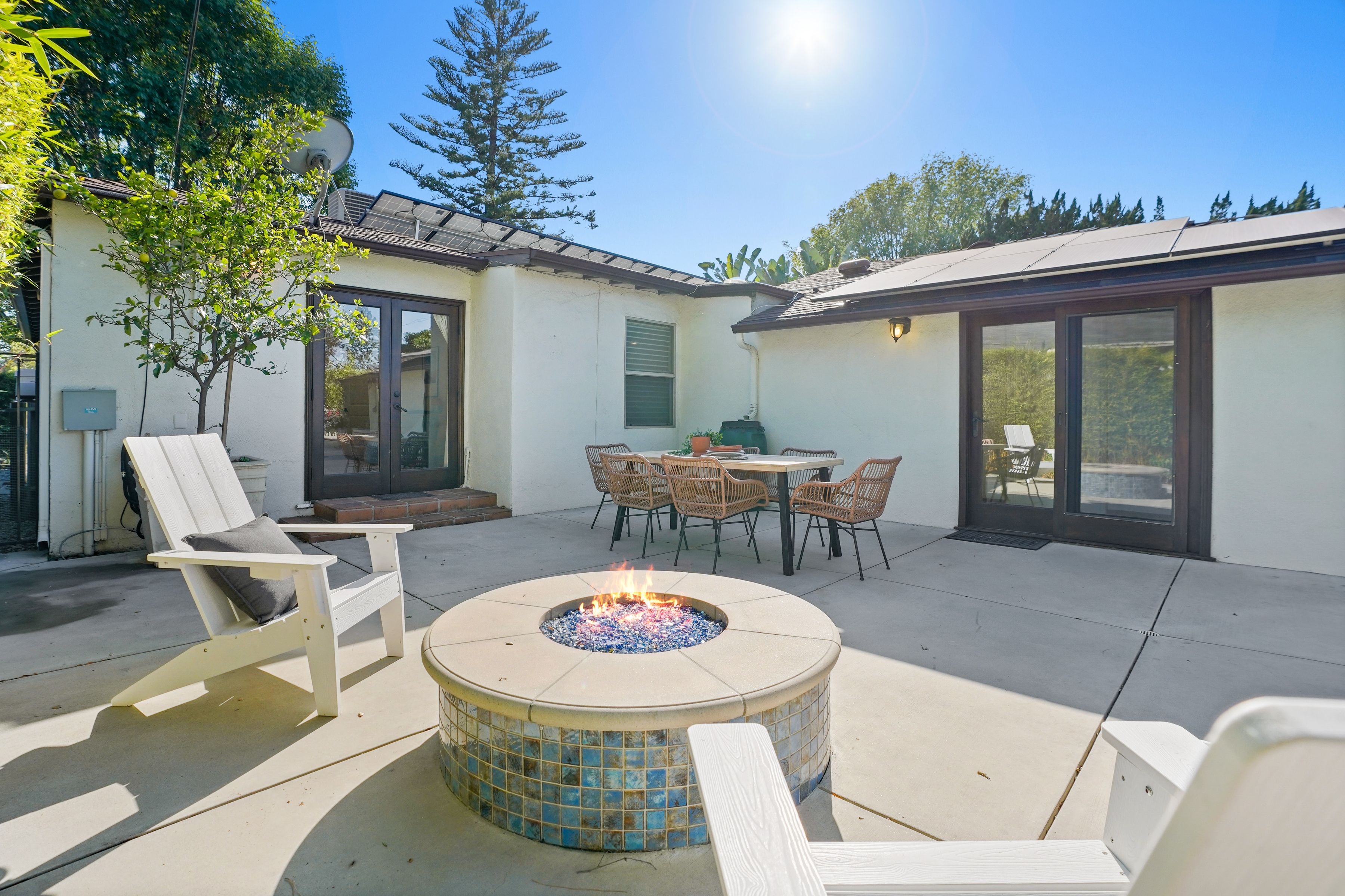  11593 Kling Street - 物件實景