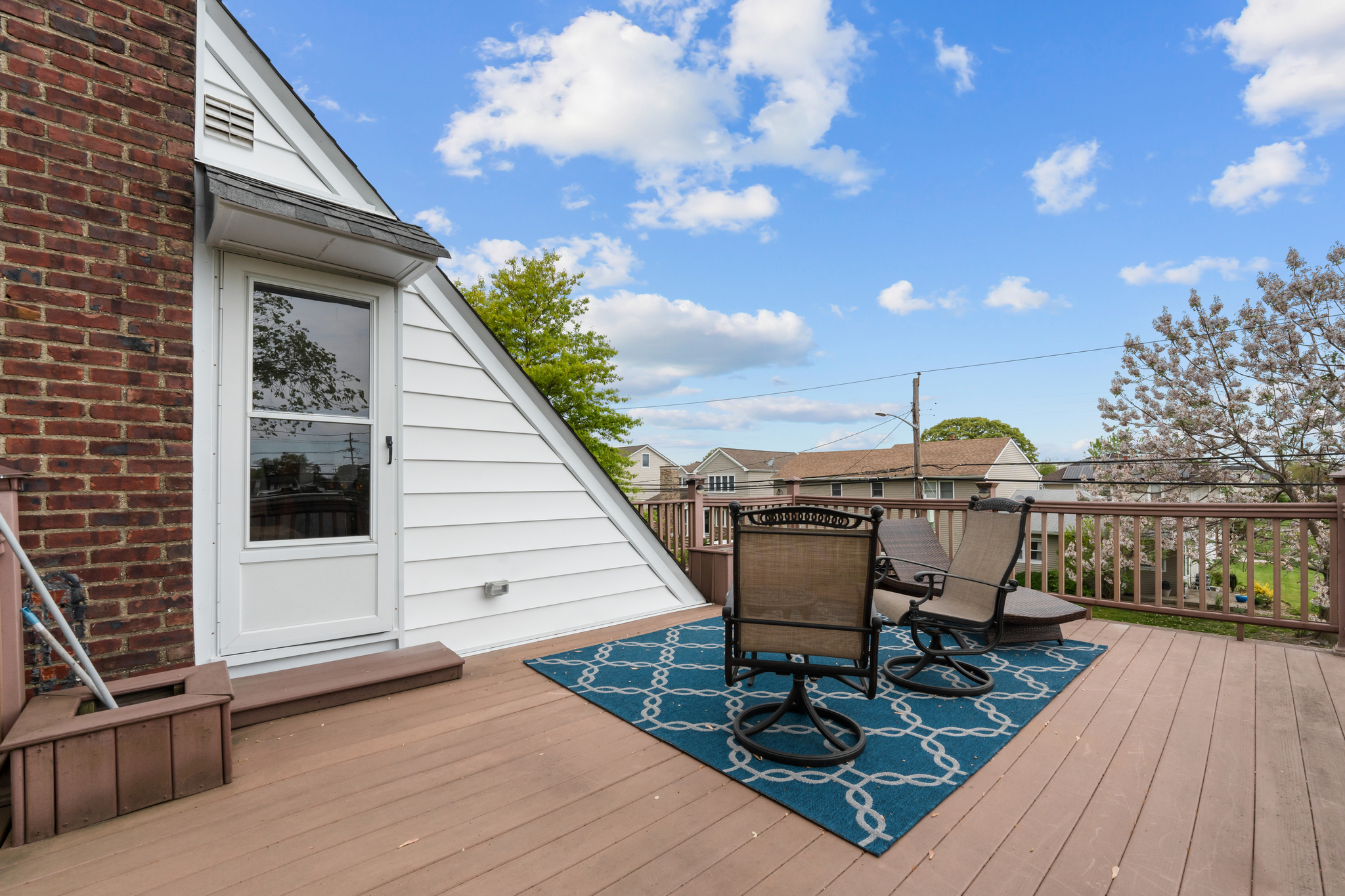 Oceanside, New York, 11572, United States, 3 Bedrooms Bedrooms, ,2 BathroomsBathrooms,Residential,For Sale,1928252