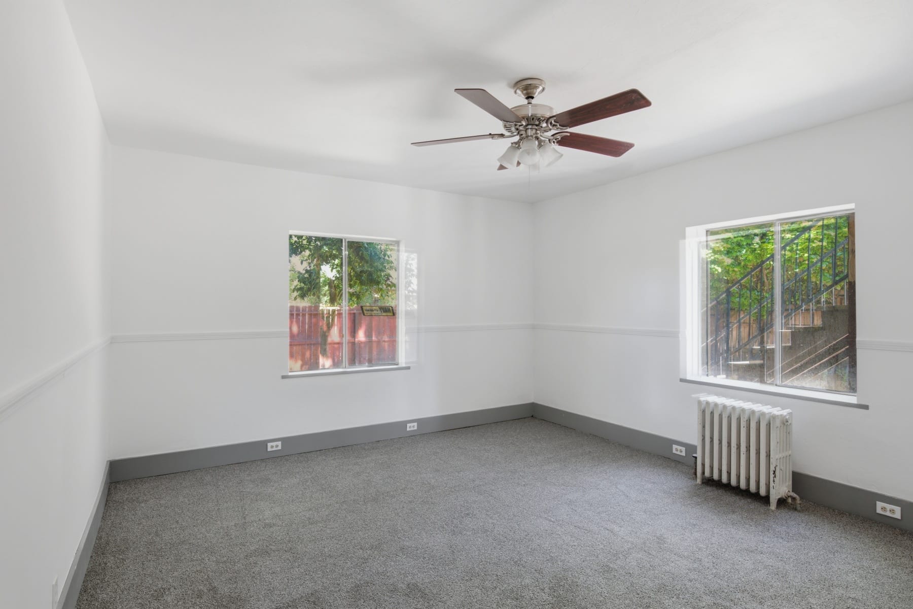  220 NW A Street Grants Pass, OR 97526 - 物件實景