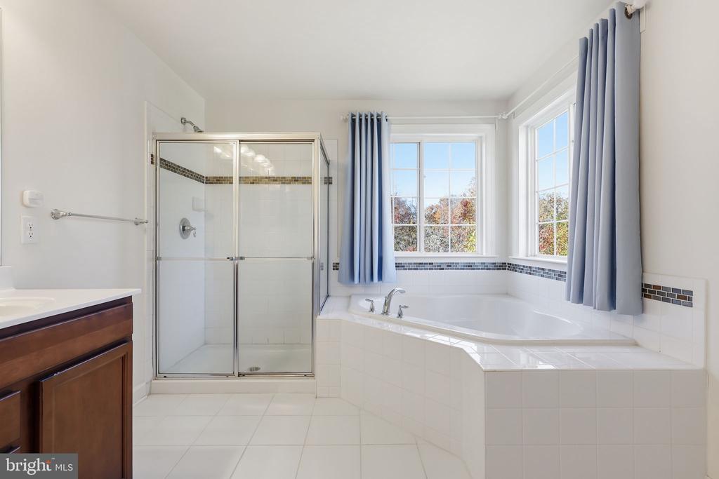 Fredericksburg, Virginia, 22405, United States, 5 Bedrooms Bedrooms, ,3 BathroomsBathrooms,Residential,For Sale,1987075