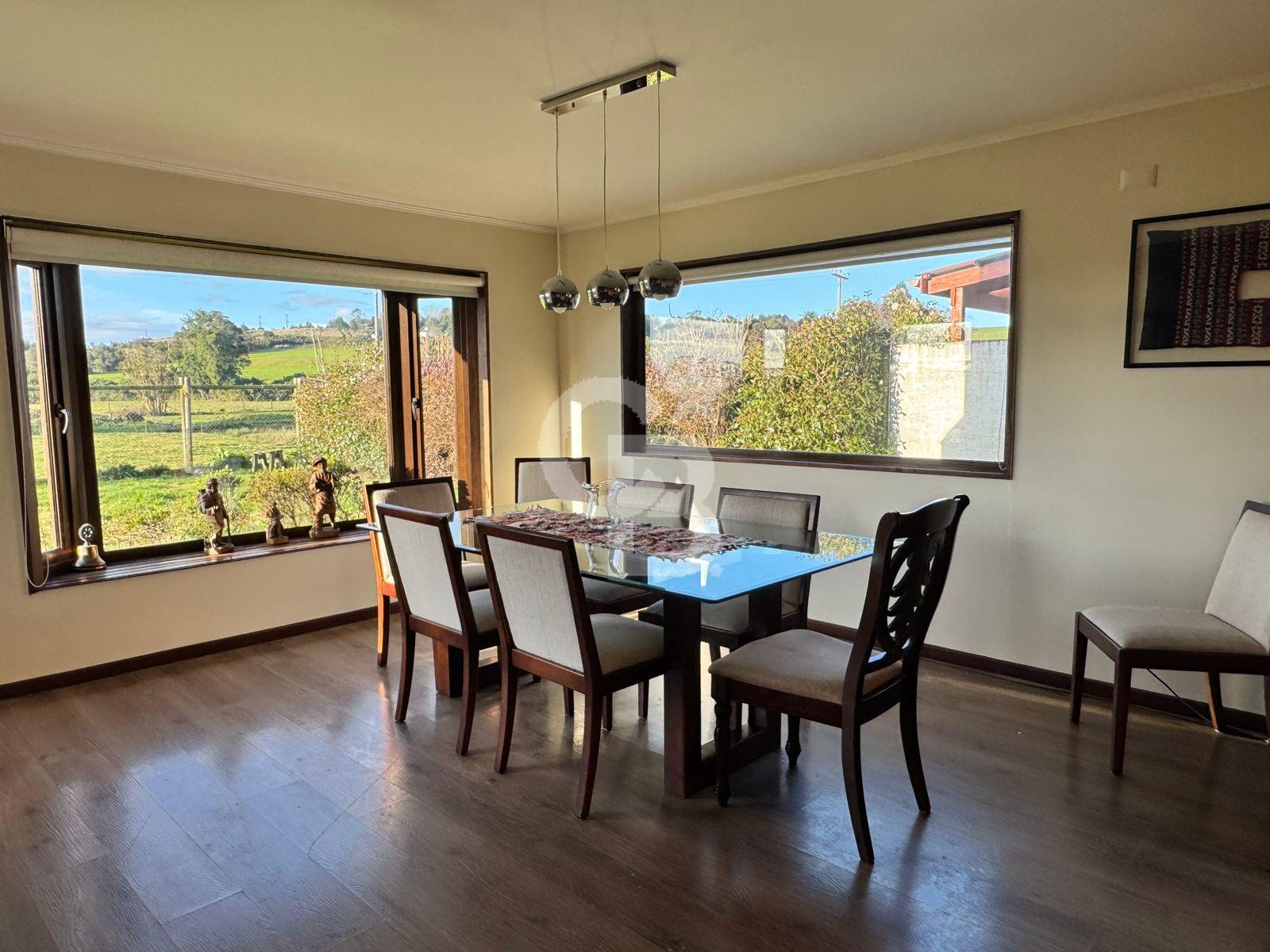 Puerto Varas, Chile, 5 Bedrooms Bedrooms, ,5 BathroomsBathrooms,Residential,For Sale,1972993