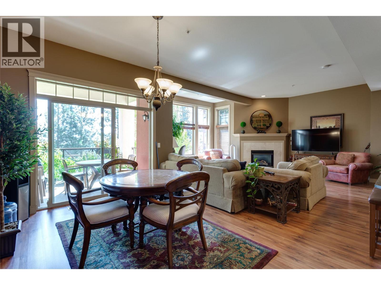 KELOWNA, British Columbia, V1V 2V9, CA, 2 Bedrooms Bedrooms, ,2 BathroomsBathrooms,Residential,For Sale,1960858