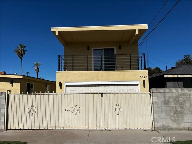 LA, California, 90008, United States, 5 Bedrooms Bedrooms, ,4 BathroomsBathrooms,Residential,For Sale,2023557