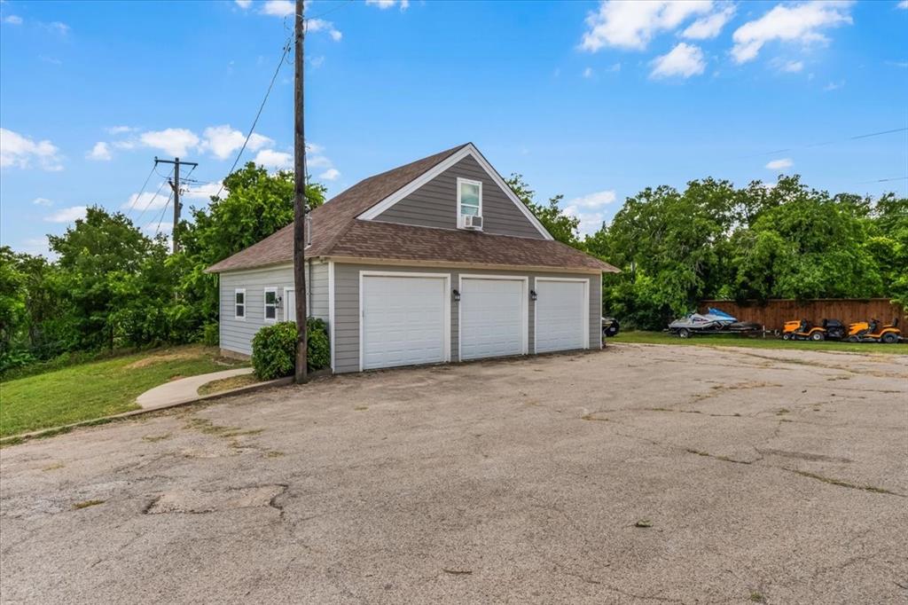 Weatherford, Texas, 76086, United States, 4 Bedrooms Bedrooms, ,3 BathroomsBathrooms,Residential,For Sale,1944820