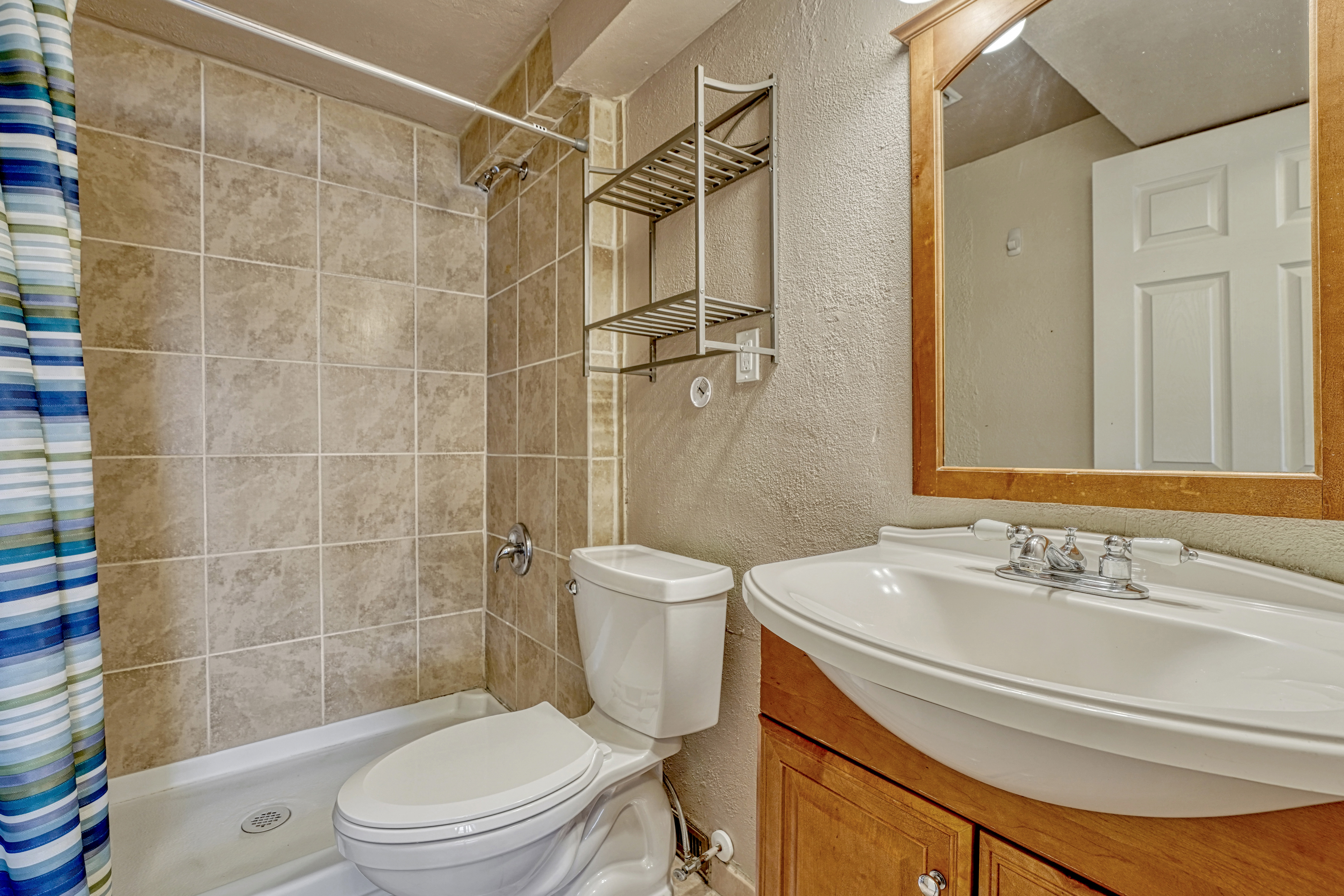  Peaceful Retreat with Garden Oasis & Scenic Mountain Views - 物件實景