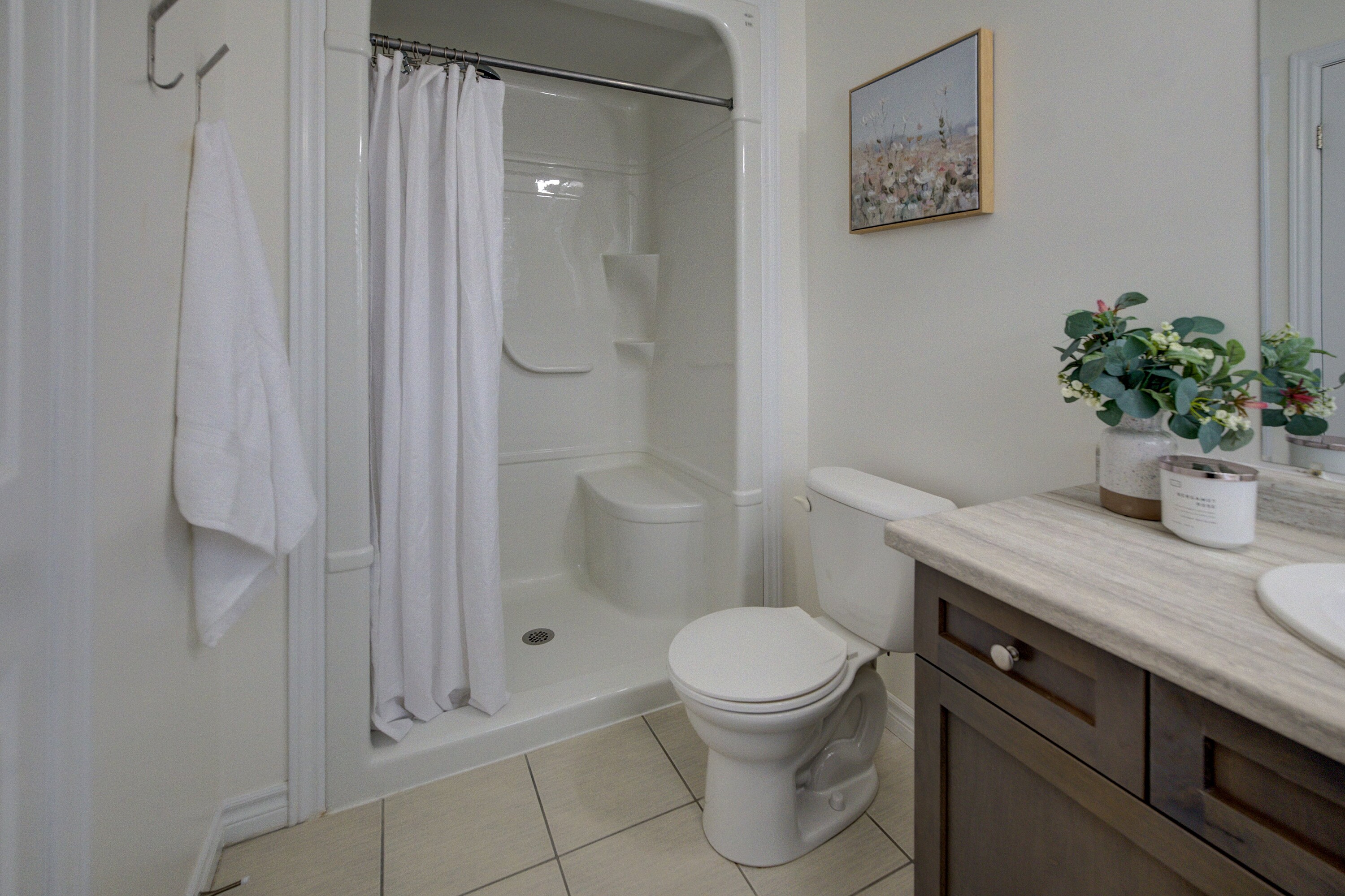  Freehold Townhouse in Waterloo - 物件實景