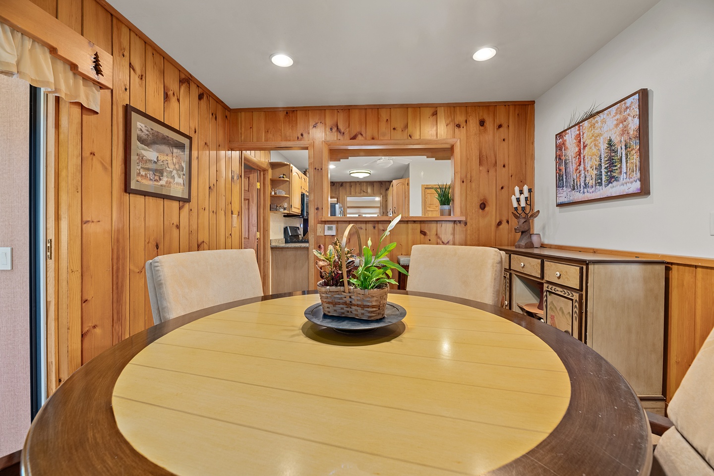 Manitowish Waters, Wisconsin, 54545, United States, 3 Bedrooms Bedrooms, ,4 BathroomsBathrooms,Residential,For Sale,1823646