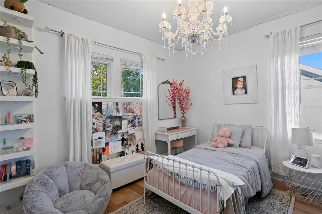 Lithia, Florida, 33547, United States, 5 Bedrooms Bedrooms, ,4 BathroomsBathrooms,Residential,For Sale,1997364