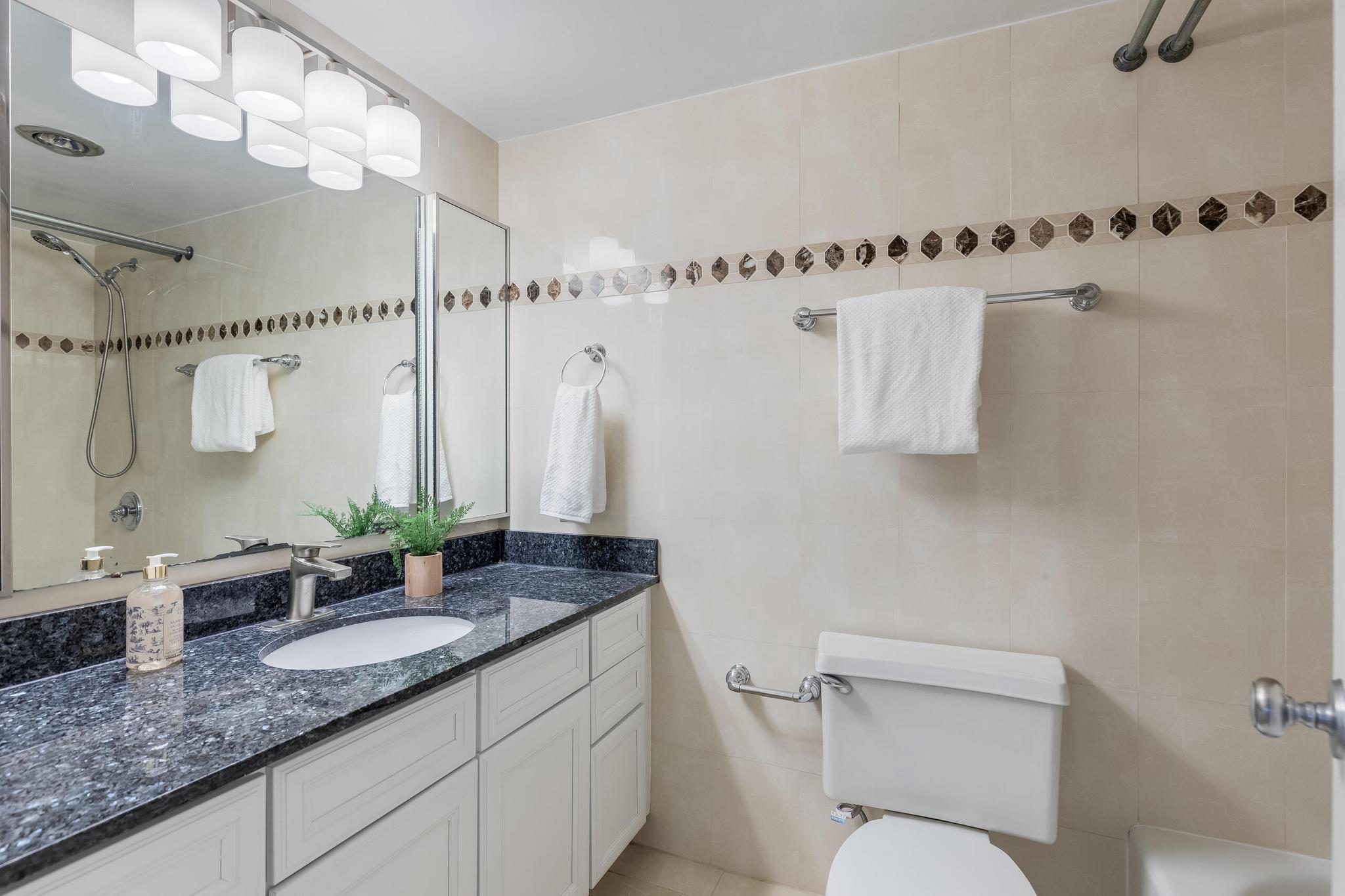  8360 Greensboro Drive, Mclean, VA, 22102 - 物件實景