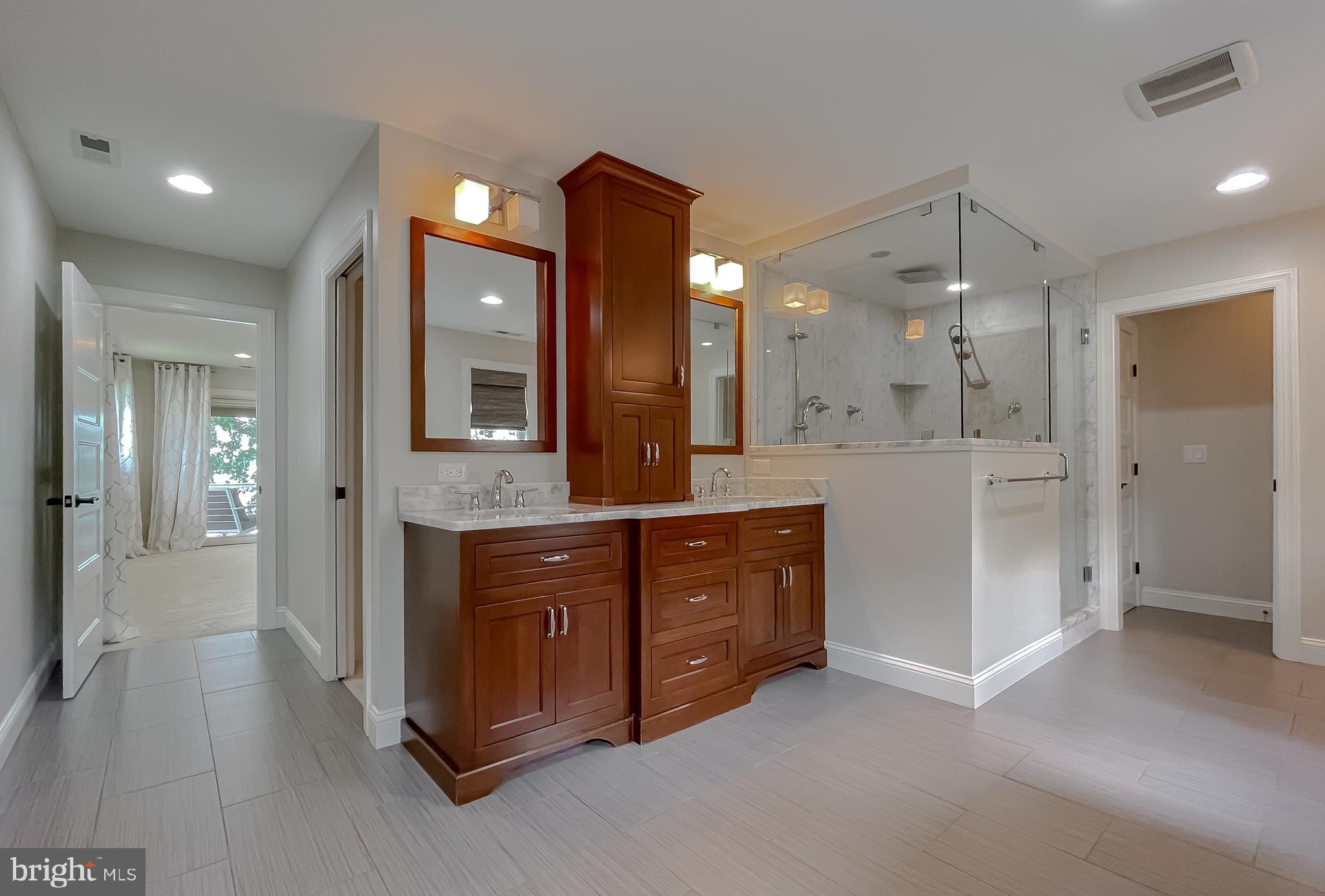 Hollywood, Maryland, 20636, United States, 5 Bedrooms Bedrooms, ,5 BathroomsBathrooms,Residential,For Sale,1914184