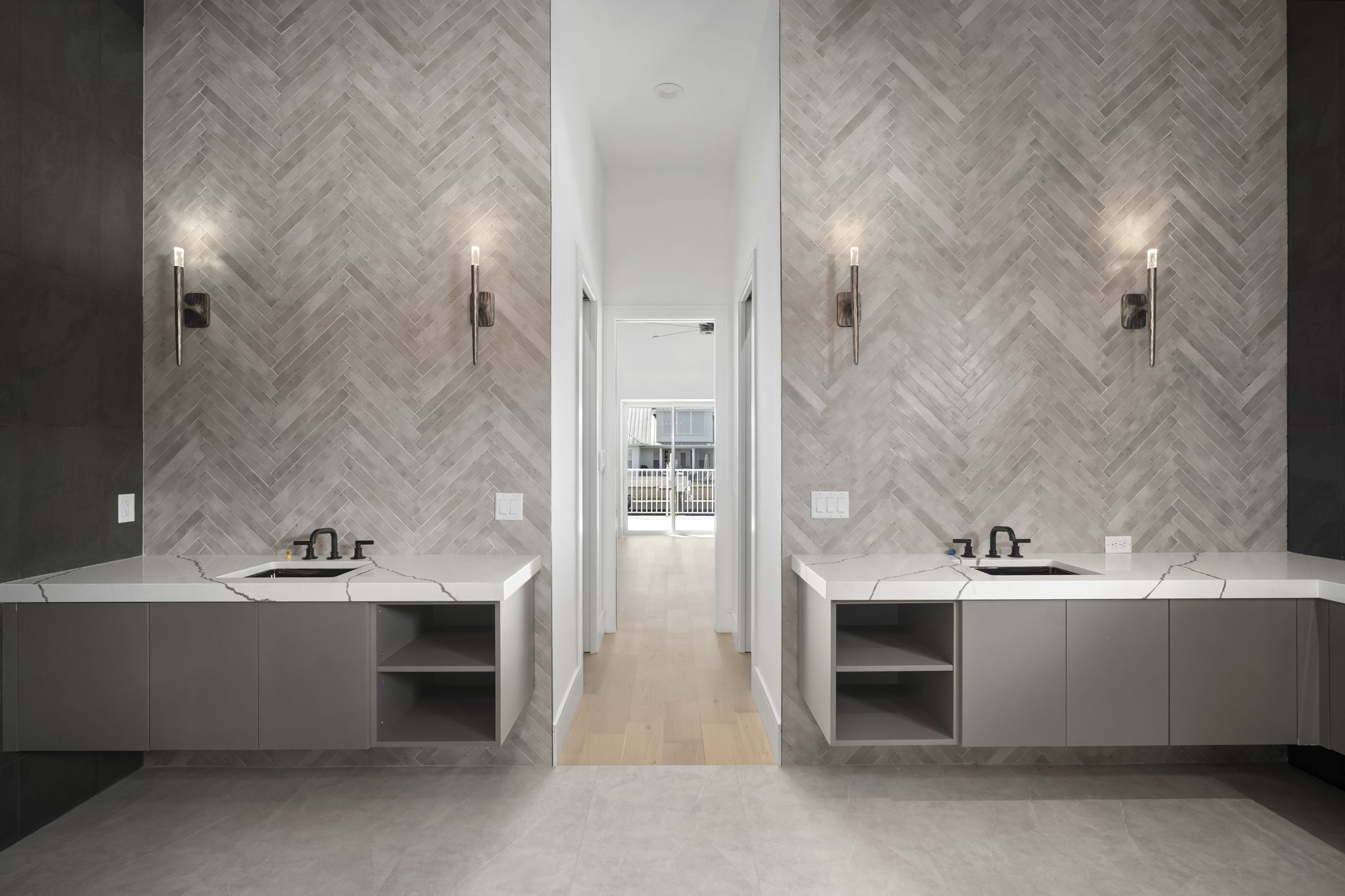 Apollo Beach, Florida, 33572, United States, 4 Bedrooms Bedrooms, ,5 BathroomsBathrooms,Residential,For Sale,1974138