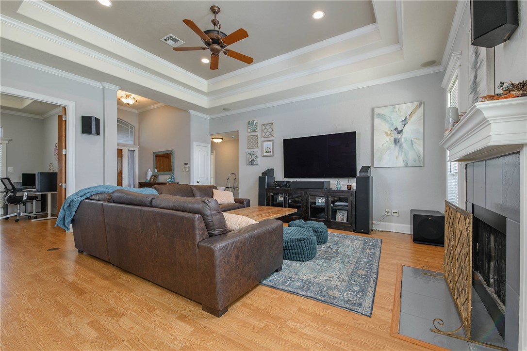 College Station, Texas, 77845, United States, 5 Bedrooms Bedrooms, ,4 BathroomsBathrooms,Residential,For Sale,1979920