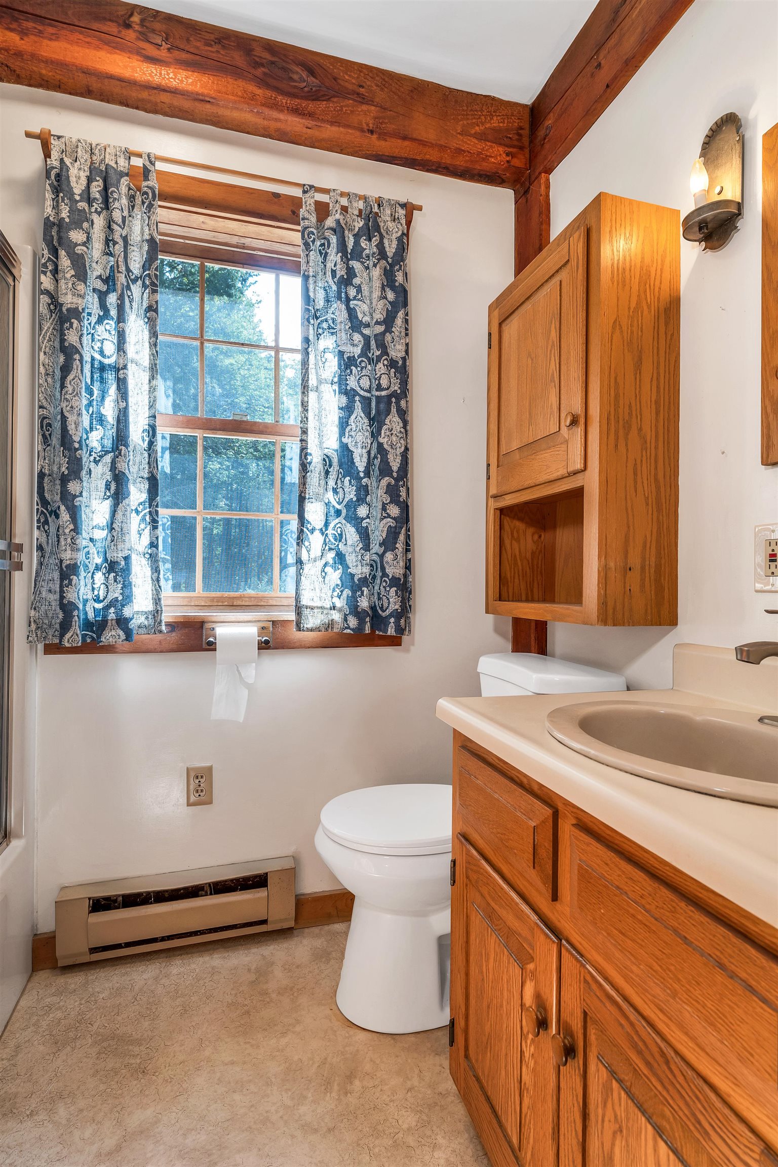 Chesterfield, New Hampshire, 03466, United States, 4 Bedrooms Bedrooms, ,2 BathroomsBathrooms,Residential,For Sale,1934189