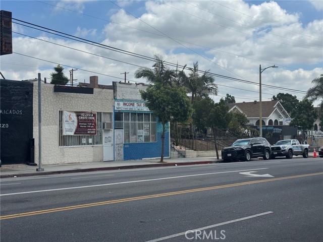 East Los Angeles, California, 90023, United States, 4 Bedrooms Bedrooms, ,Residential,For Sale,1986062