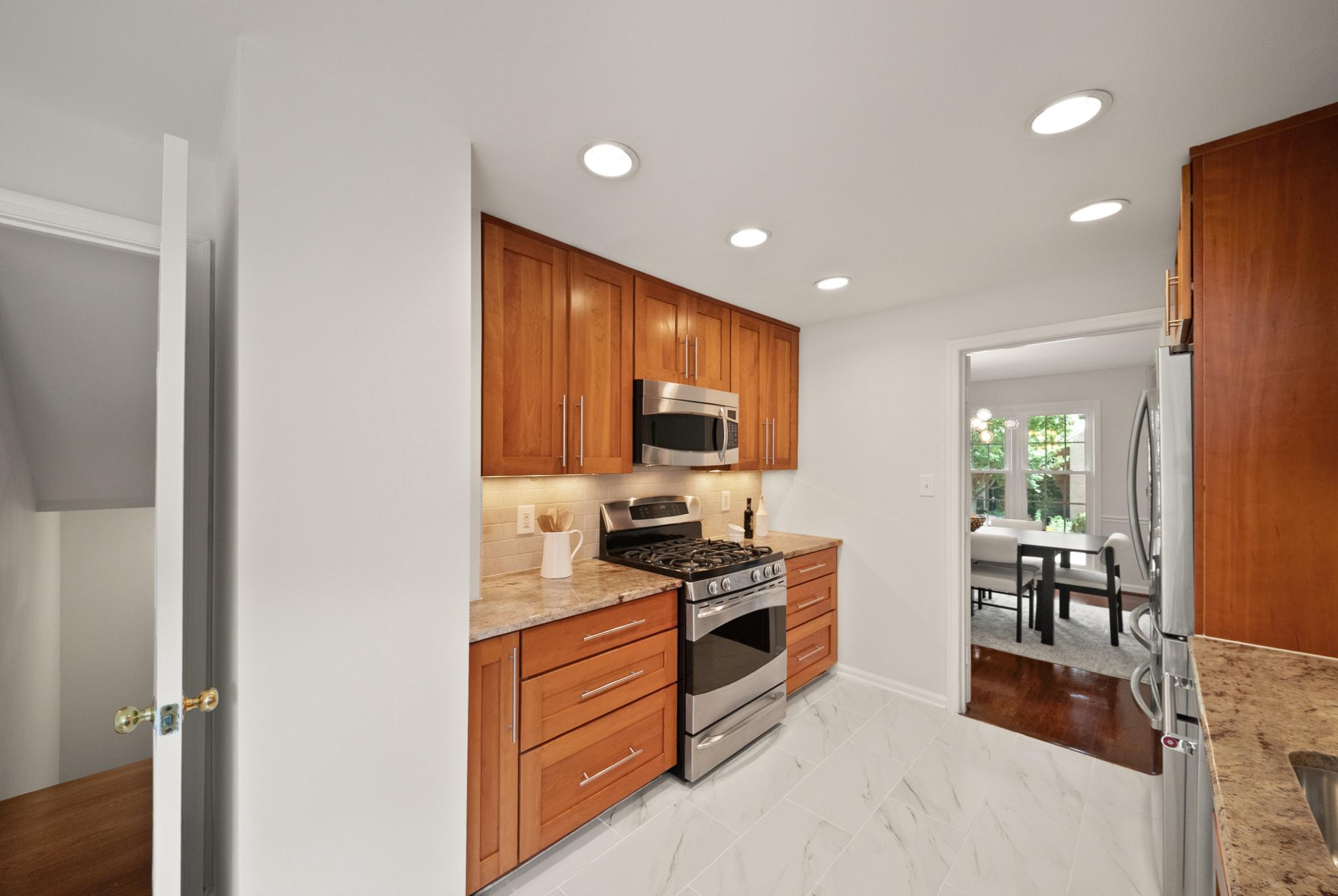  2024 Highboro Way, Falls Church, VA, 22043 - 物件實景