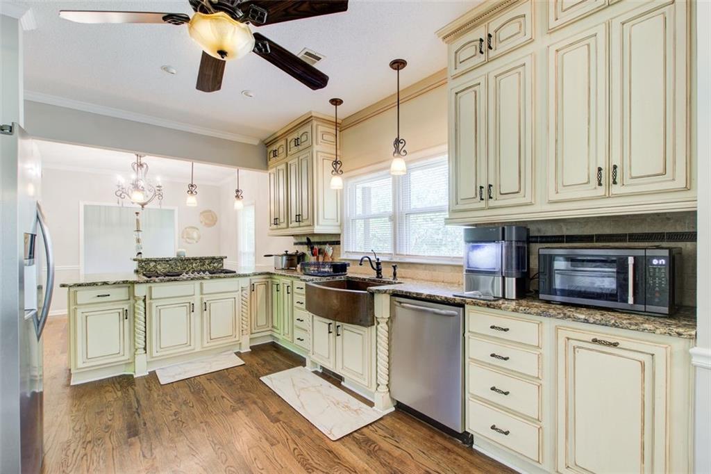 Stockbridge, Georgia, 30281, United States, 5 Bedrooms Bedrooms, ,3 BathroomsBathrooms,Residential,For Sale,1895957