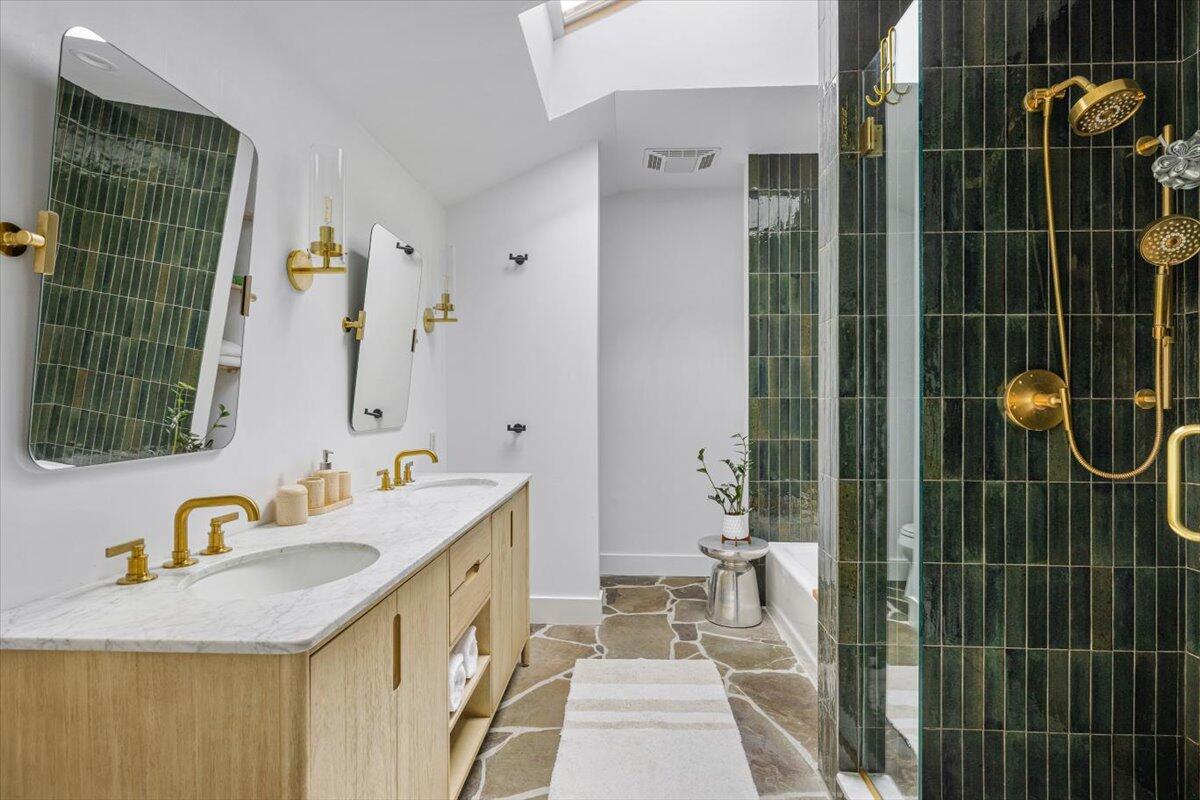 Michiana Shores, Indiana, 46360, United States, 5 Bedrooms Bedrooms, ,4 BathroomsBathrooms,Residential,For Sale,1949684