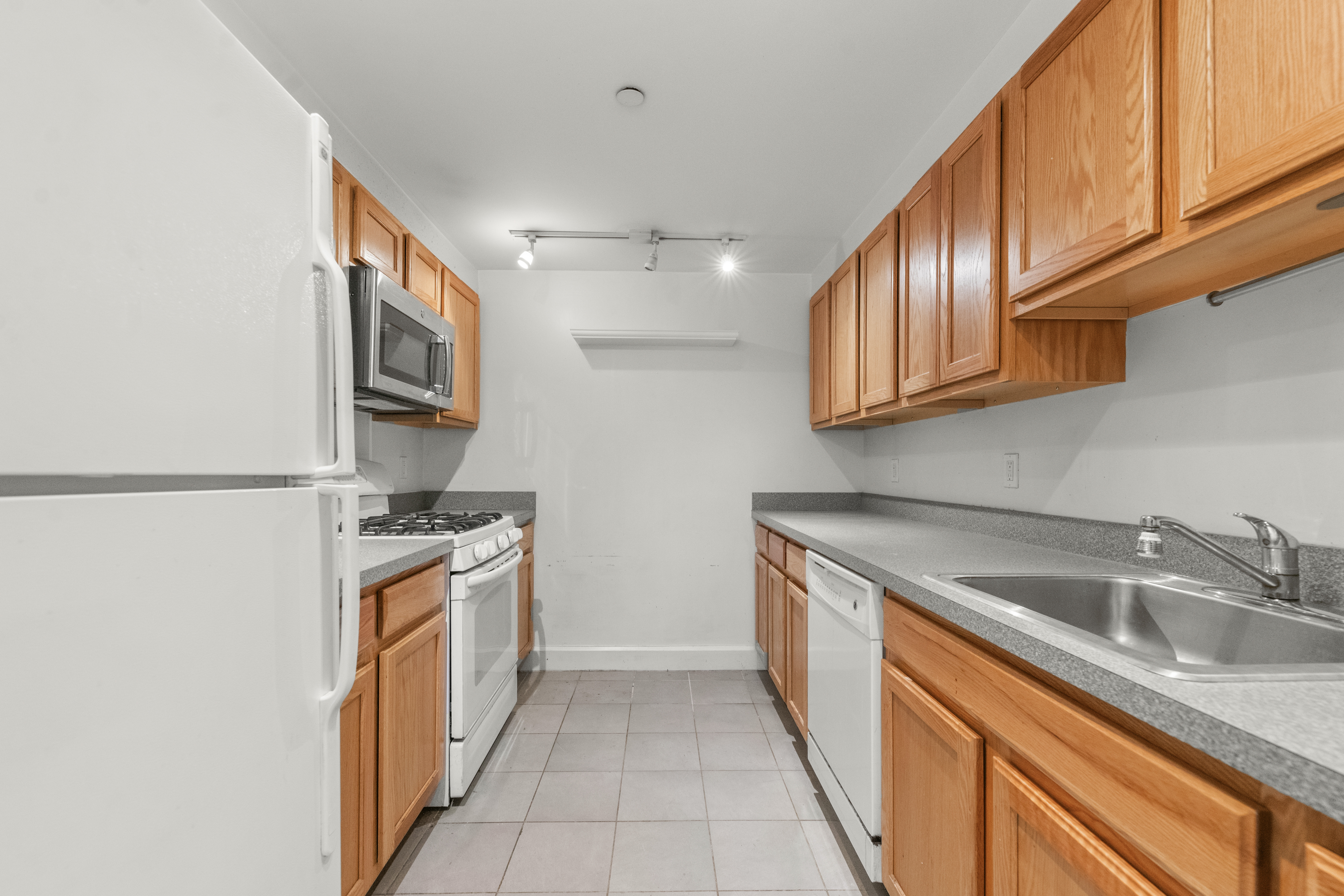  1885 Lexington Avenue, New York, NY 10035 - 物件實景