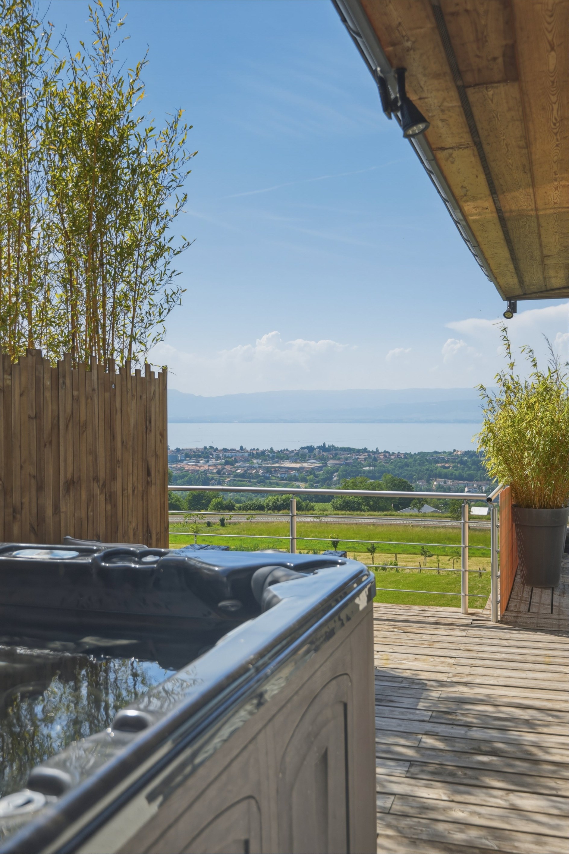  Villa for sale with lake view in Marin. - 物件實景
