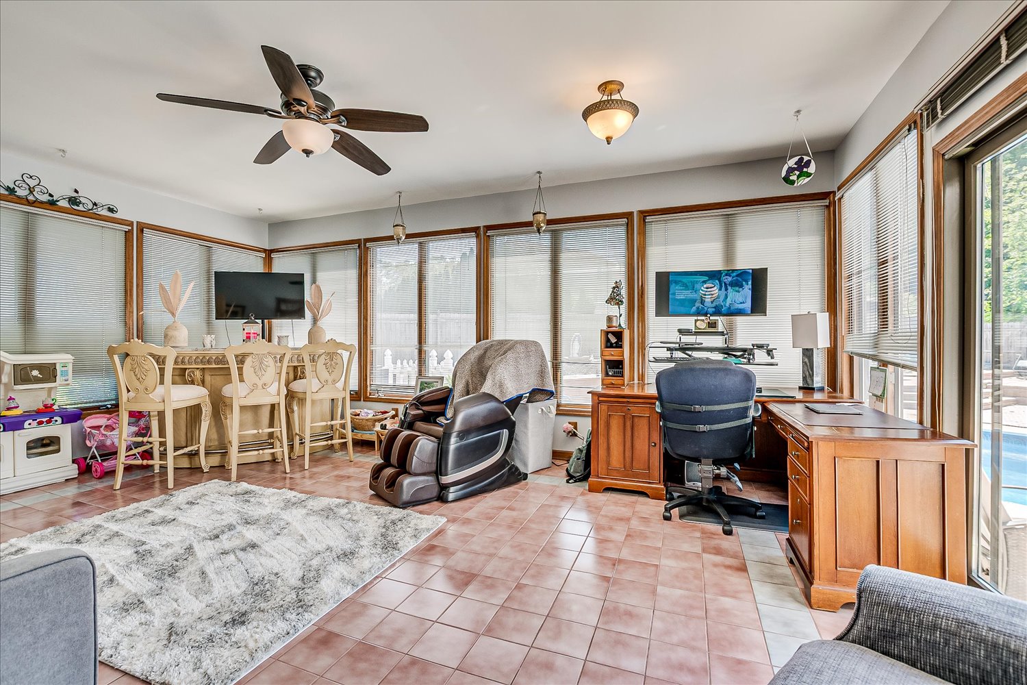 Eatontown, New Jersey, 07724, United States, 9 Bedrooms Bedrooms, ,4 BathroomsBathrooms,Residential,For Sale,1910757