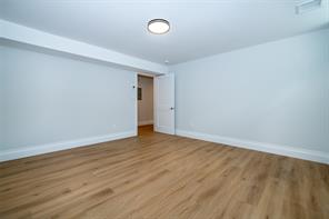 New Rochelle, New York, 10801, United States, 6 Bedrooms Bedrooms, ,5 BathroomsBathrooms,Residential,For Sale,1980613