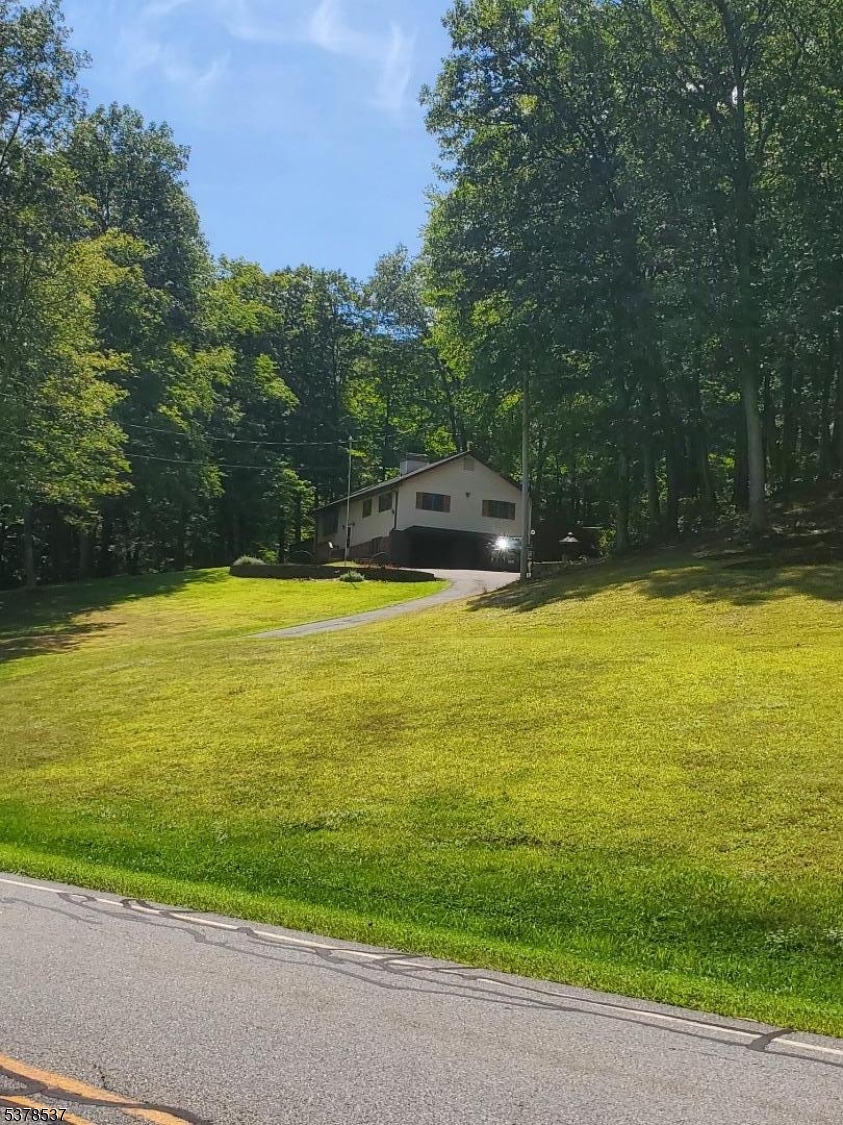 Fredon Twp., New Jersey, 07860, United States, 3 Bedrooms Bedrooms, ,2 BathroomsBathrooms,Residential,For Sale,1924820