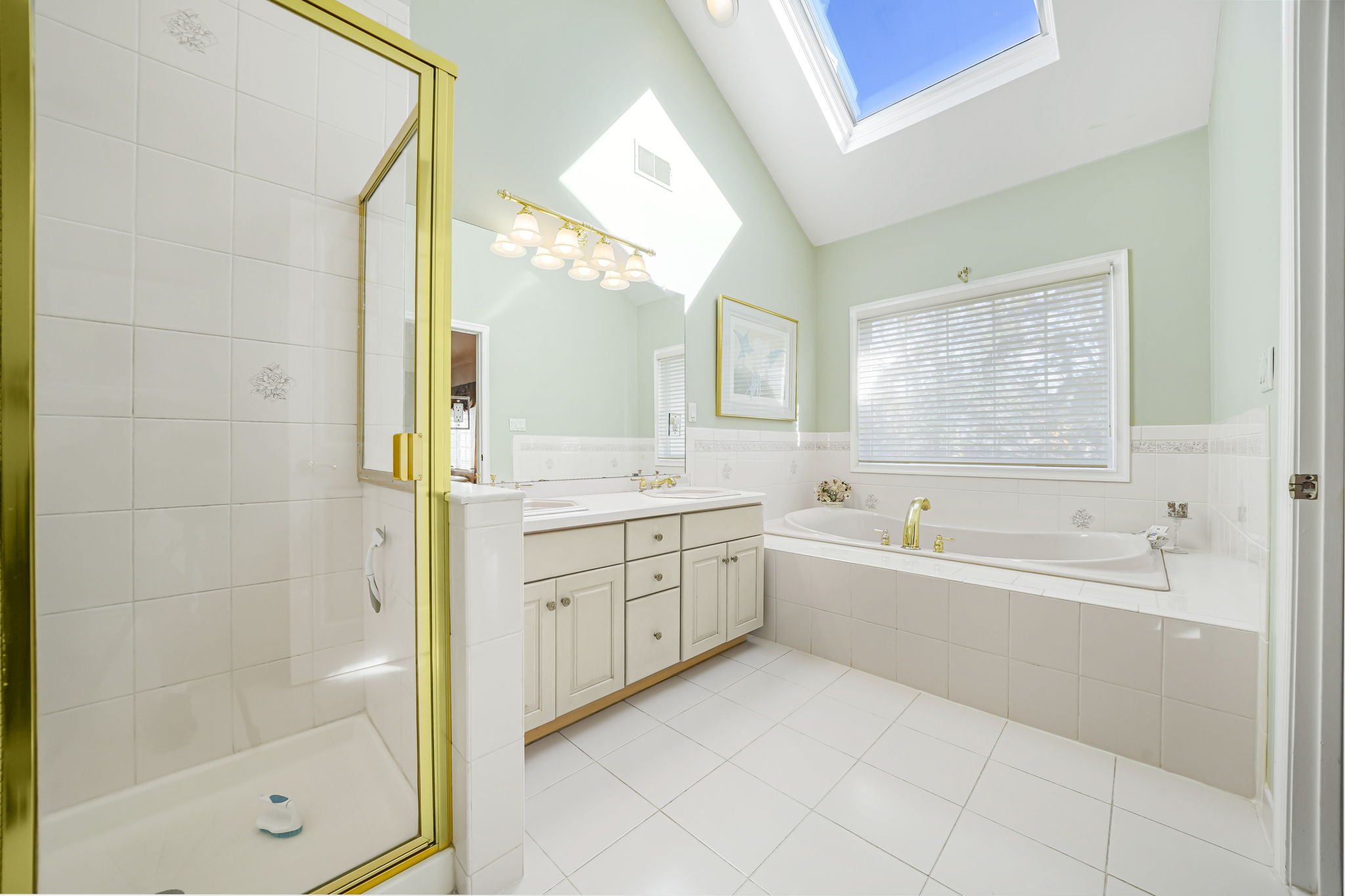 Towaco, New Jersey, 07045, United States, 4 Bedrooms Bedrooms, ,3 BathroomsBathrooms,Residential,For Sale,1980652