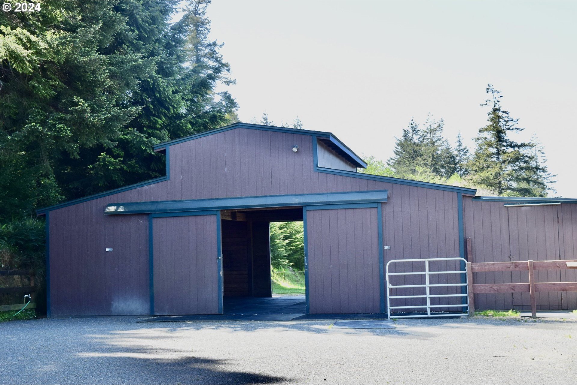 Gold Beach, Oregon, 97444, United States, 3 Bedrooms Bedrooms, ,3 BathroomsBathrooms,Residential,For Sale,1975085