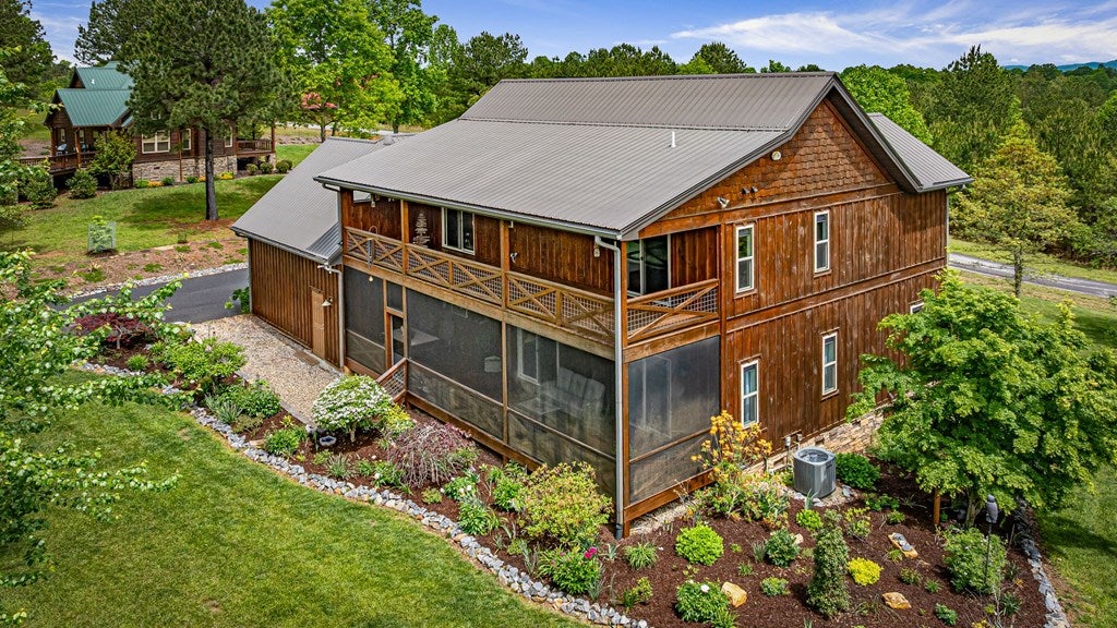 Blairsville, Georgia, 30512, United States, 4 Bedrooms Bedrooms, ,3 BathroomsBathrooms,Residential,For Sale,1876280