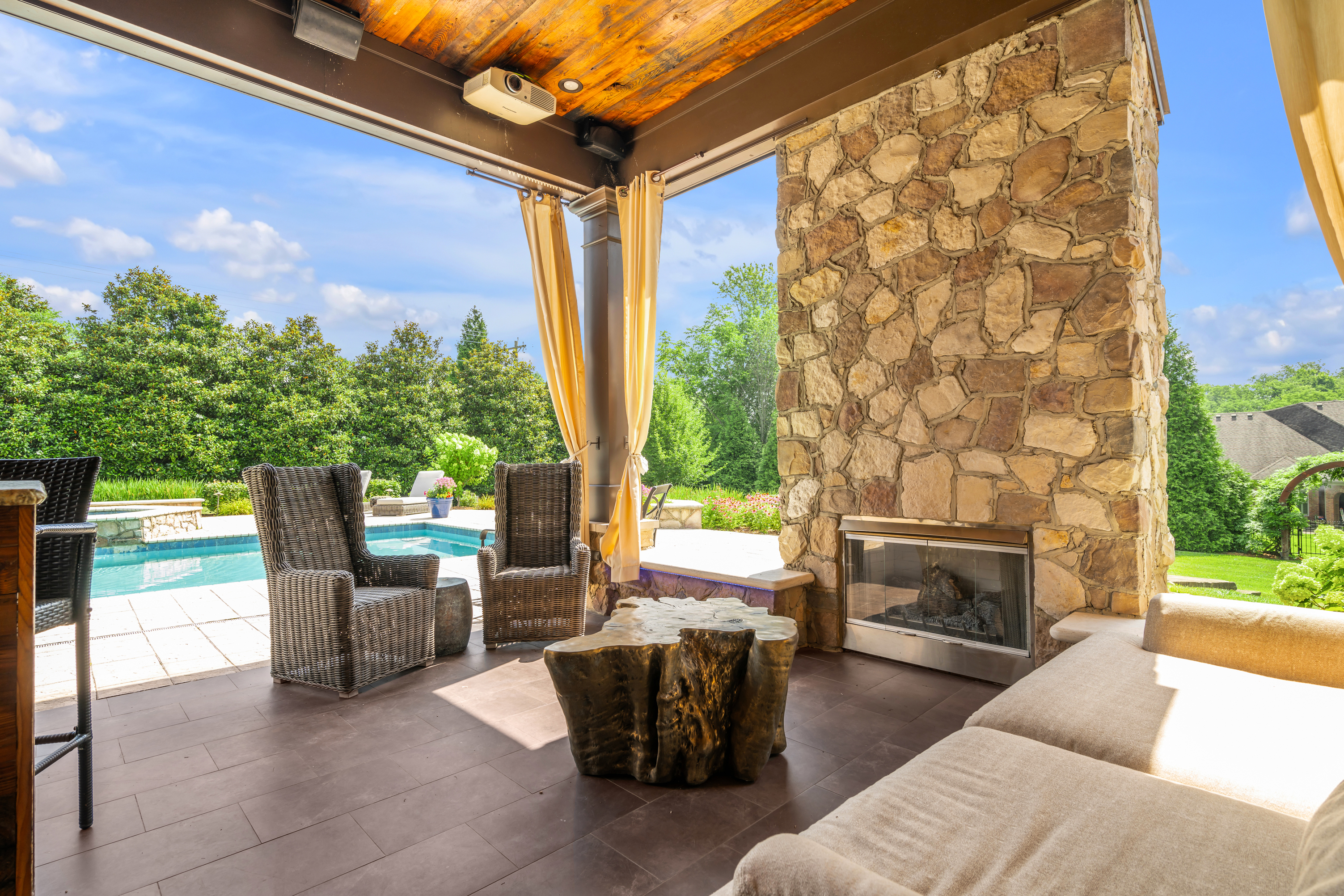  5220 Keene South Elkhorn Road - 物件實景