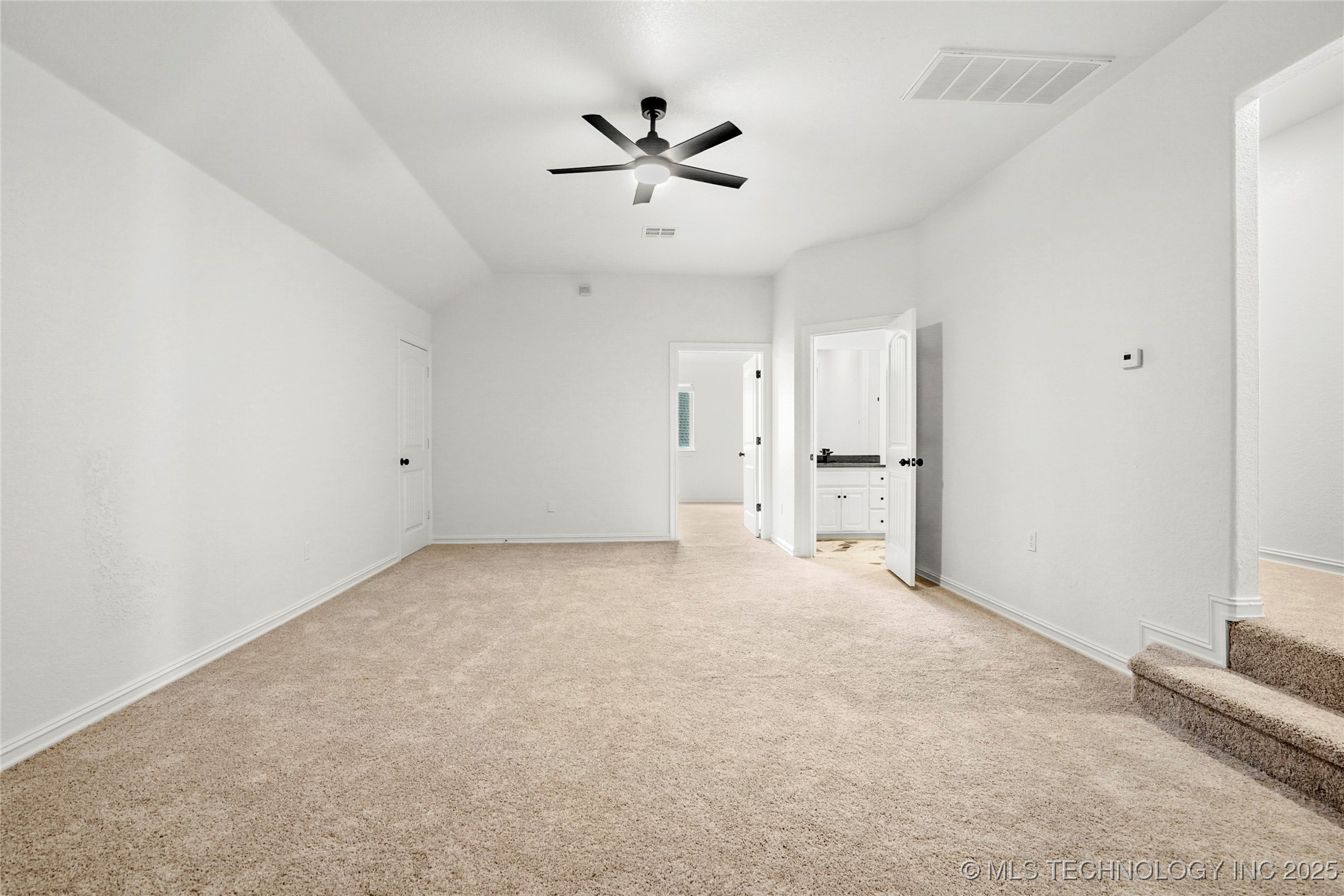 Bixby, Oklahoma, 74008, United States, 5 Bedrooms Bedrooms, ,4 BathroomsBathrooms,Residential,For Sale,1908435