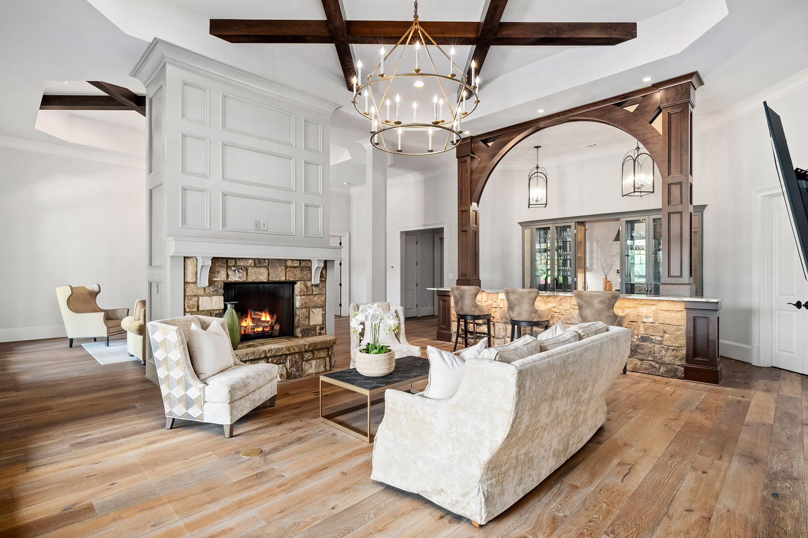  Extraordinary European Manor on Picturesque Cul-de-sac with Lake and Golf Views - 物件實景