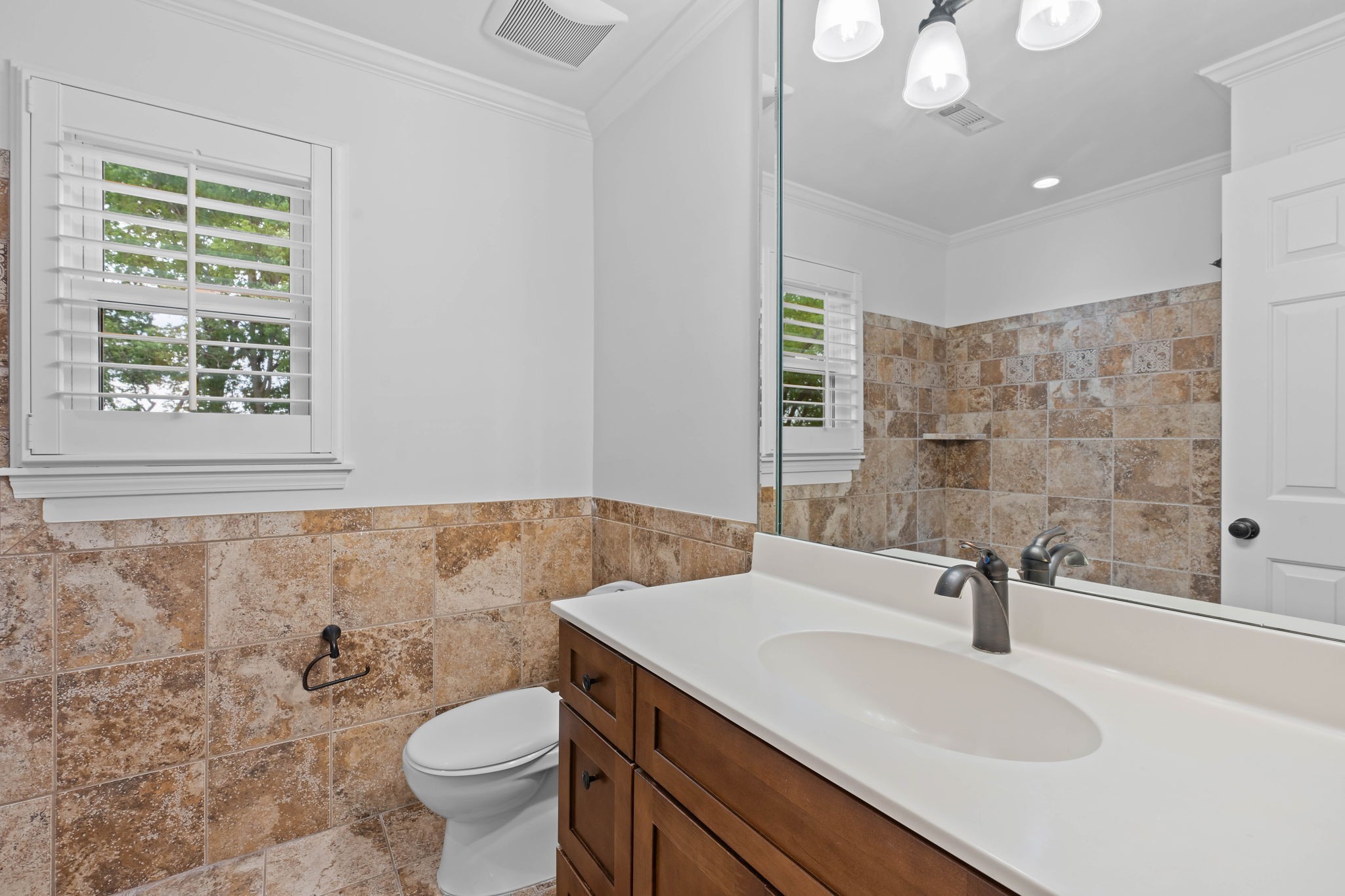 Brentwood, Tennessee, 37027, United States, 4 Bedrooms Bedrooms, ,6 BathroomsBathrooms,Residential,For Sale,1987820