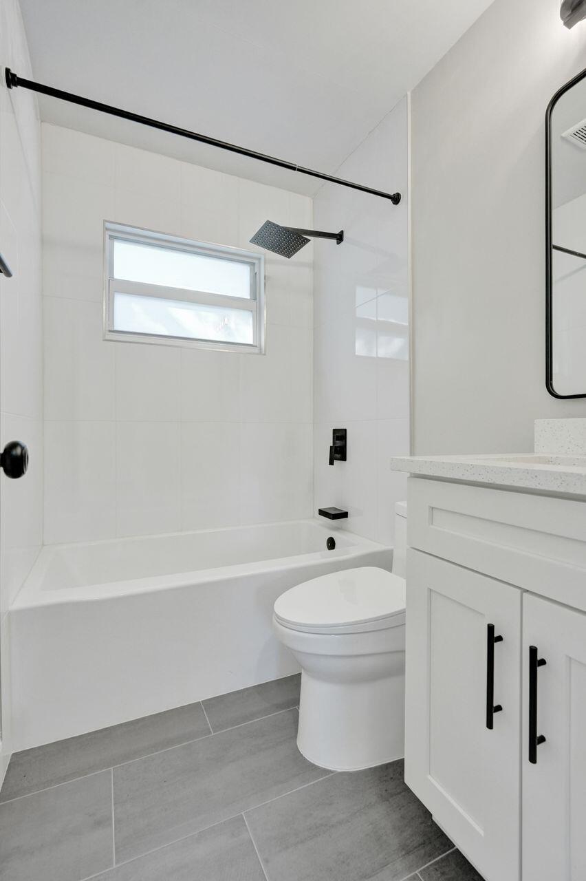 Lake Worth Beach, Florida, 33460, United States, 3 Bedrooms Bedrooms, ,2 BathroomsBathrooms,Residential,For Sale,1992911