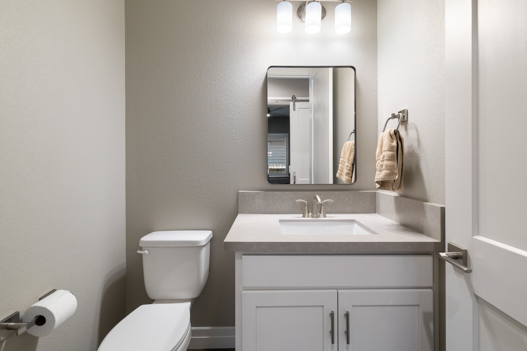  Built in 2024, Single level home minutes away from Silver Oak golf course - 物件實景