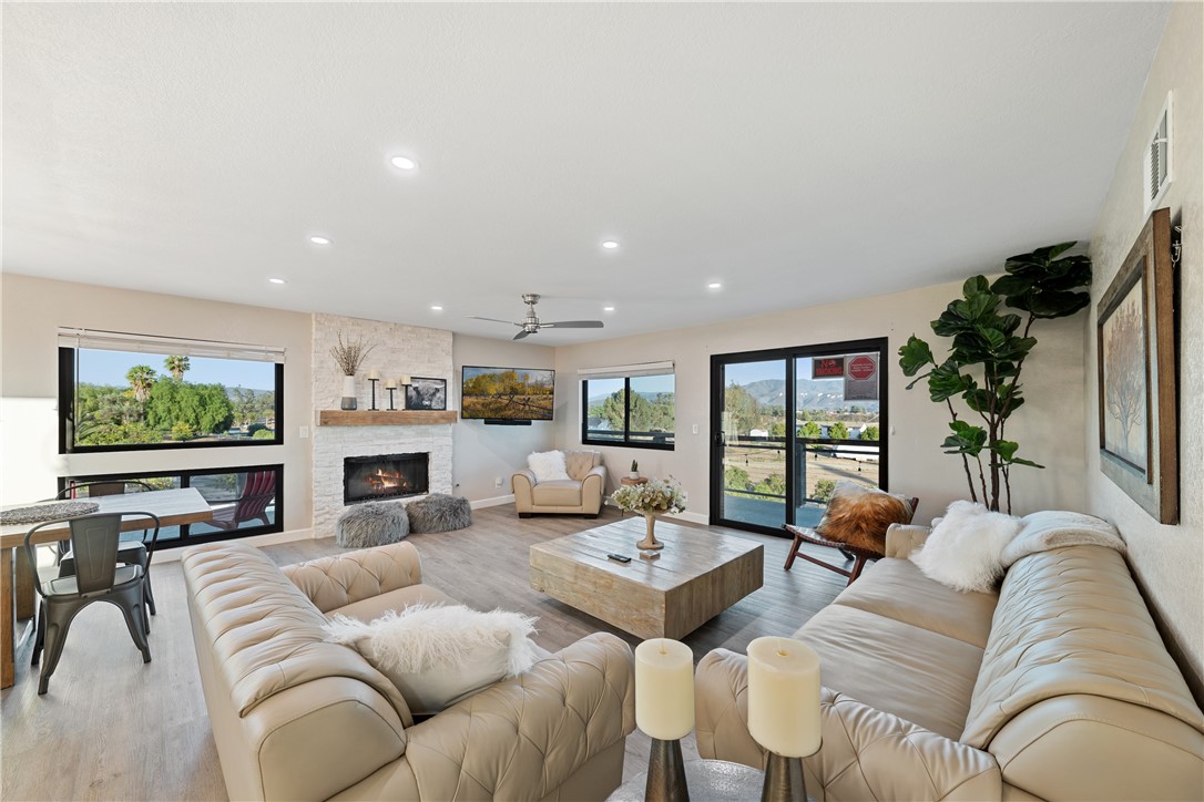 Temecula, California, 92592, United States, 3 Bedrooms Bedrooms, ,3 BathroomsBathrooms,Residential,For Sale,2013729