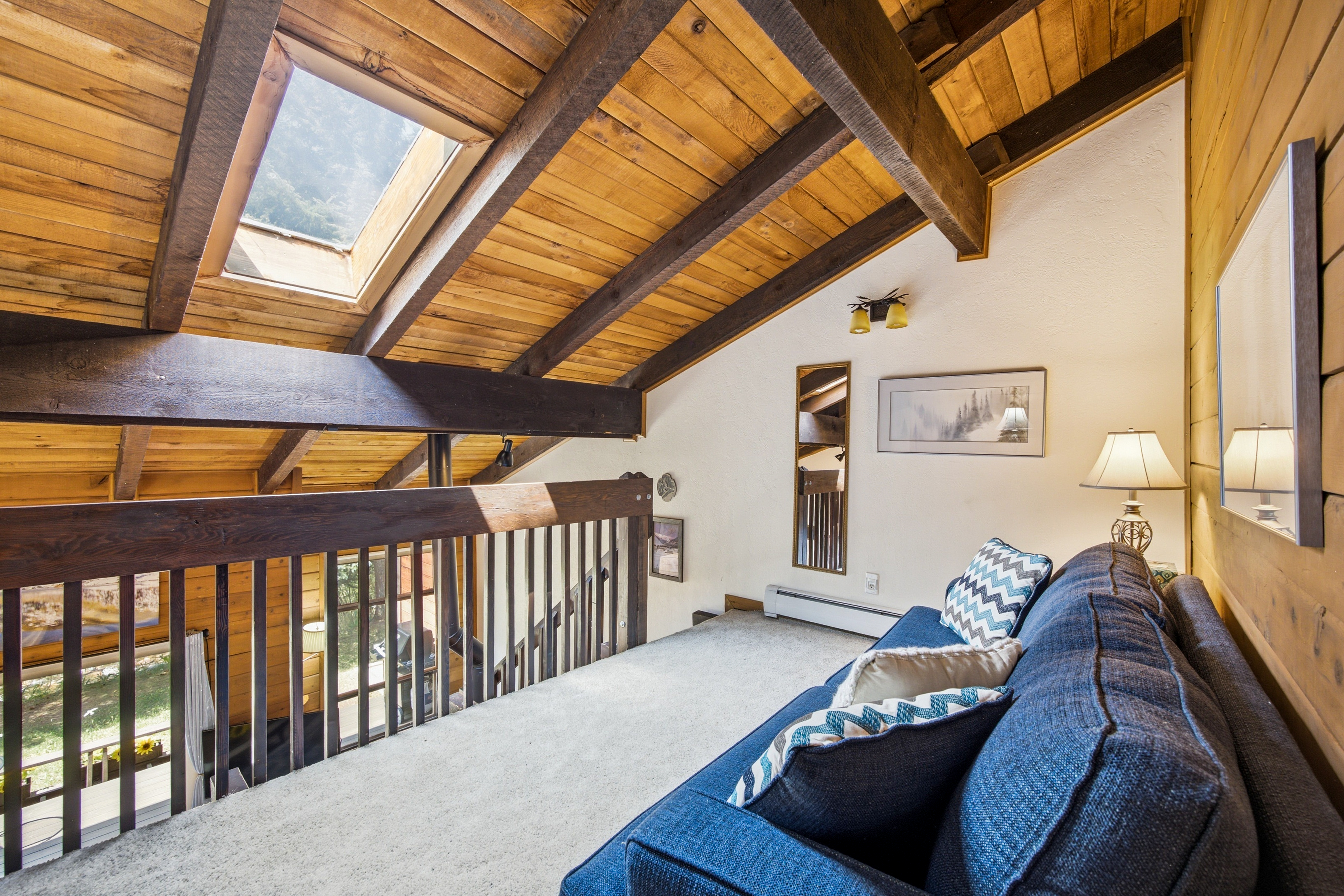  South-Facing 3-bedroom Plus Loft Townhome - 物件實景