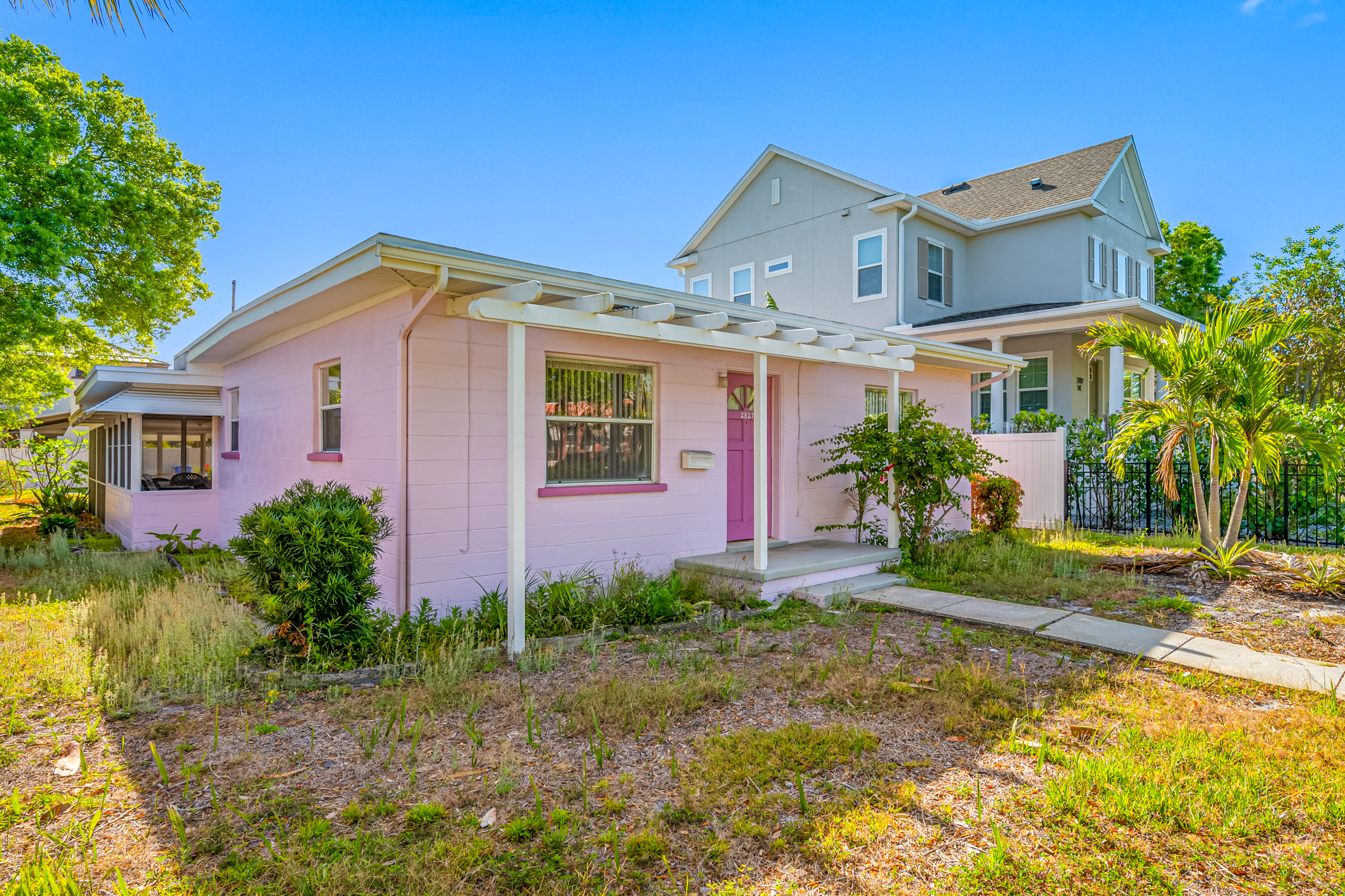 St Petersburg, Florida, 33701, United States, 2 Bedrooms Bedrooms, ,1 BathroomBathrooms,Residential,For Sale,1862109