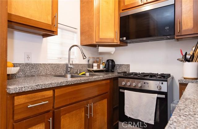 Los Angeles, California, 90001, United States, 5 Bedrooms Bedrooms, ,5 BathroomsBathrooms,Residential,For Sale,2009948