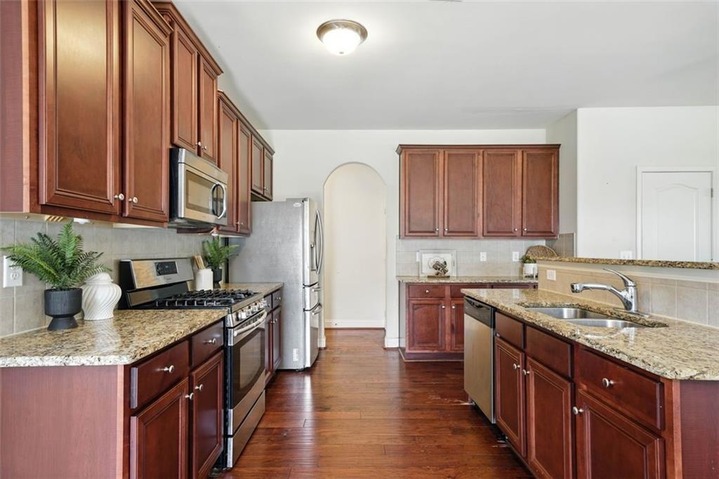Atlanta, Georgia, 30331, United States, 5 Bedrooms Bedrooms, ,4 BathroomsBathrooms,Residential,For Sale,1933475