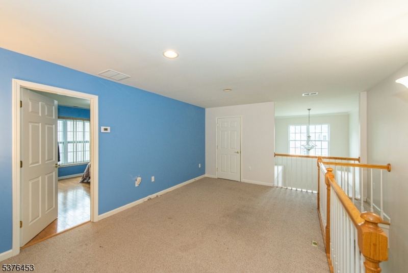 Mount Arlington Boro, New Jersey, 07856, United States, 3 Bedrooms Bedrooms, ,3 BathroomsBathrooms,Residential,For Sale,1908311