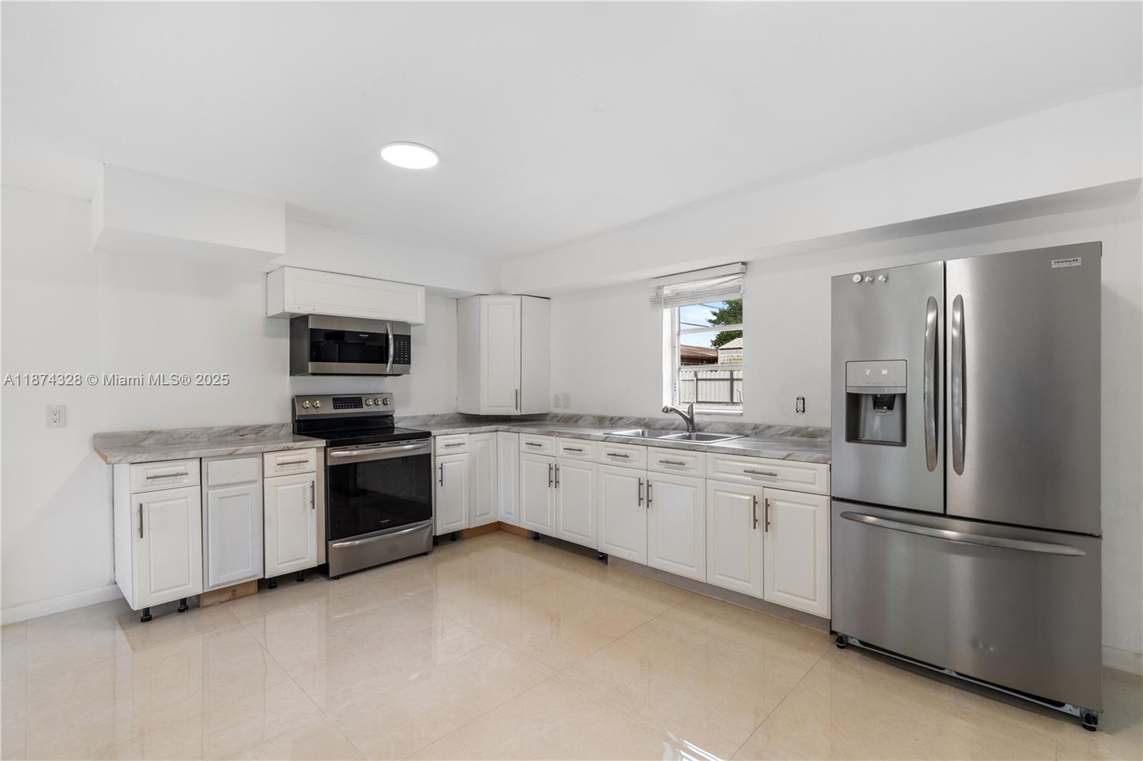 Miami, Florida, 33176, United States, 3 Bedrooms Bedrooms, ,1 BathroomBathrooms,Residential,For Sale,1941991