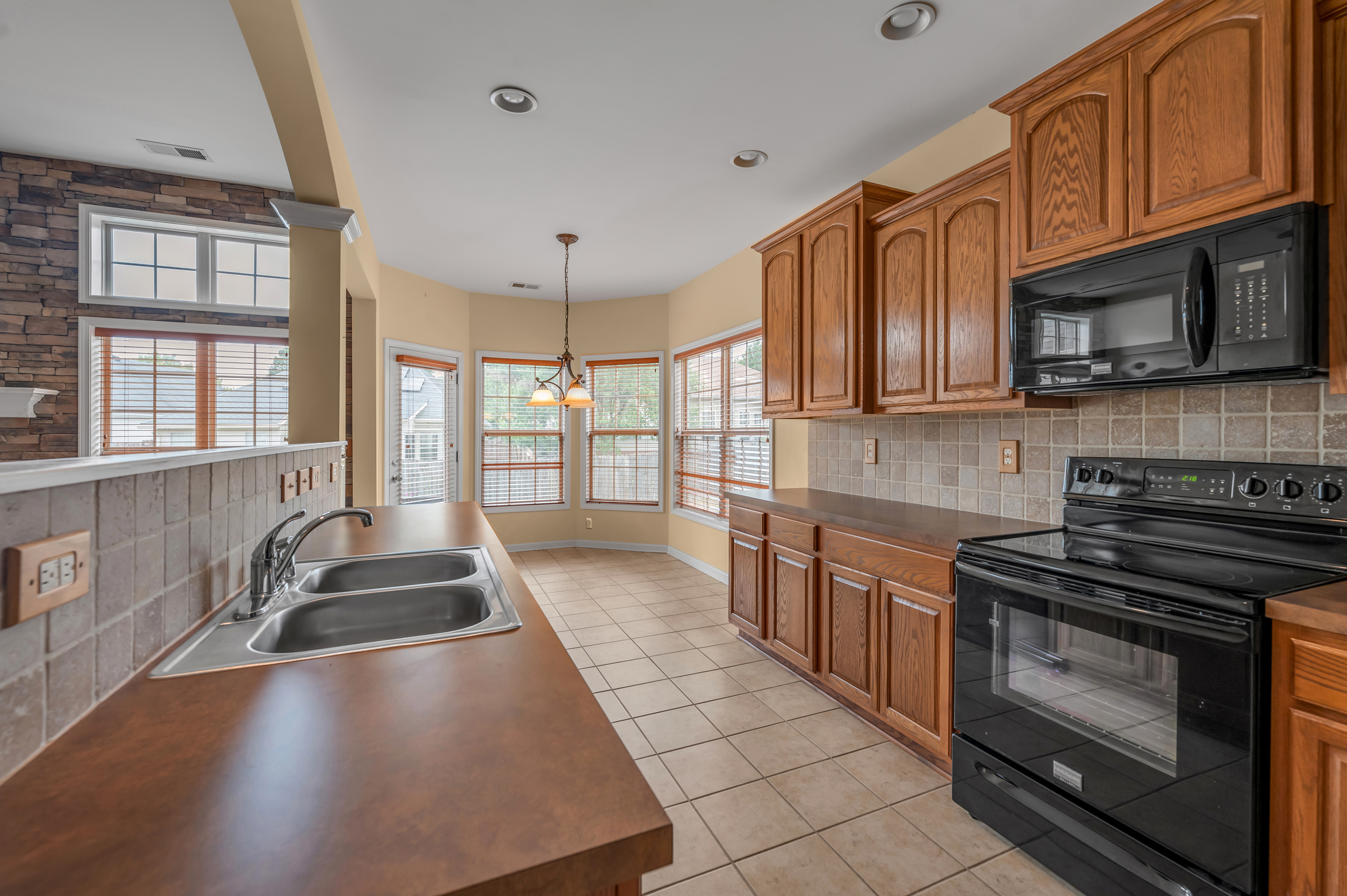  520 Madison Point Drive - 物件實景