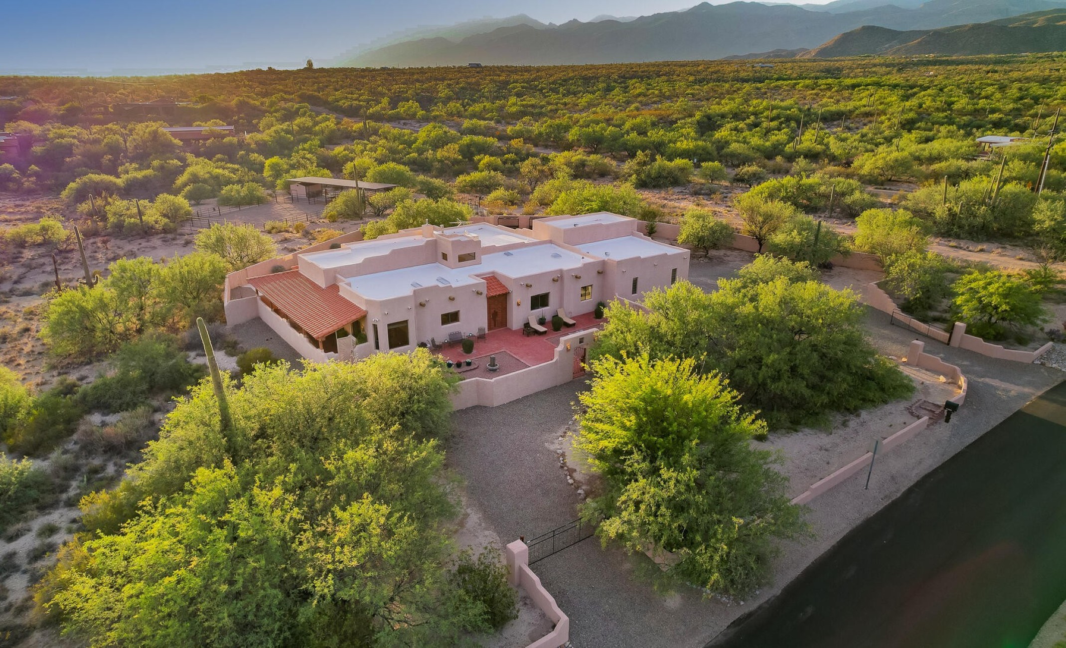  2305 N El Camino Rinconado, Tucson, AZ 85749 - 物件實景