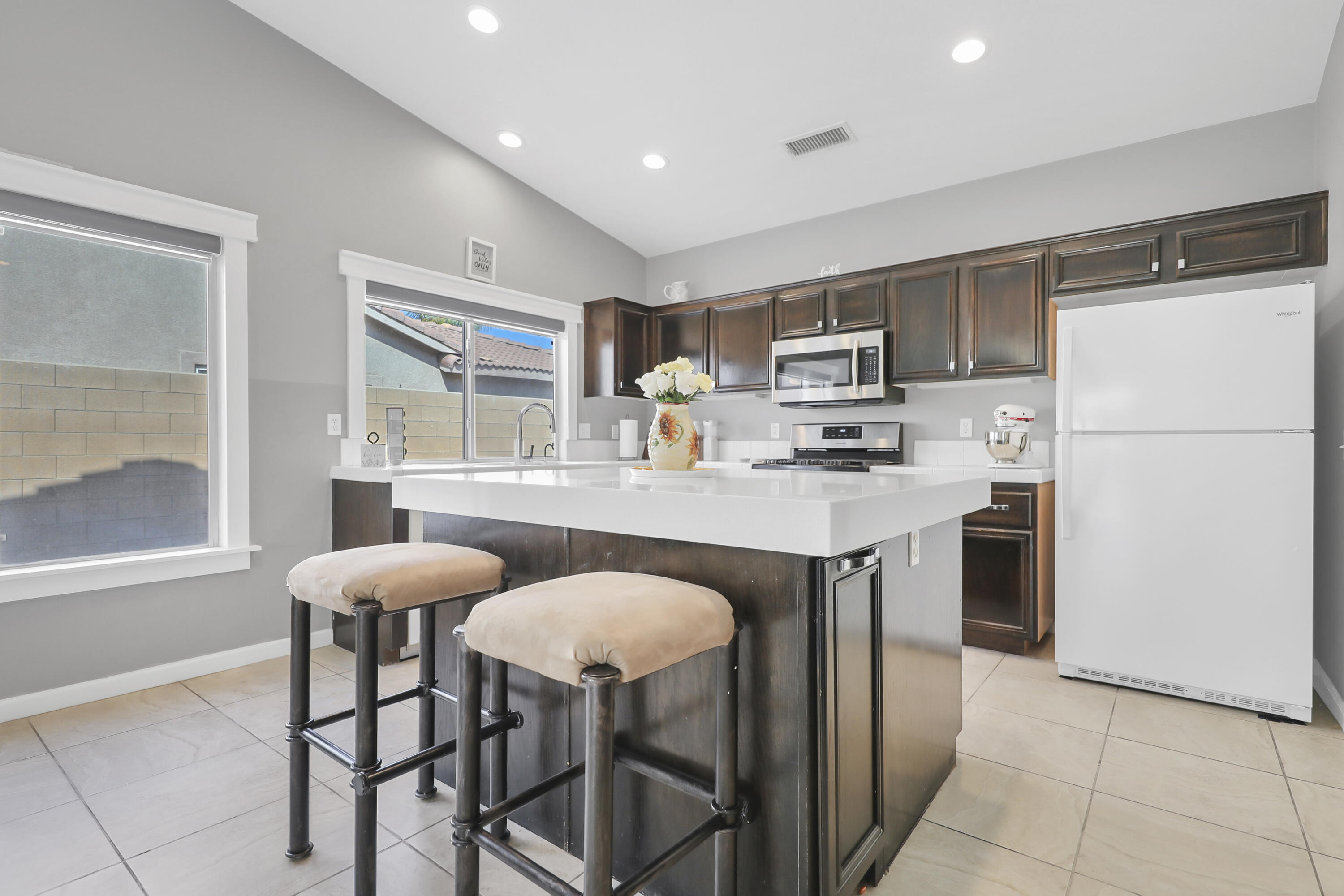 Indio, California, 92201, United States, 4 Bedrooms Bedrooms, ,3 BathroomsBathrooms,Residential,For Sale,1950105