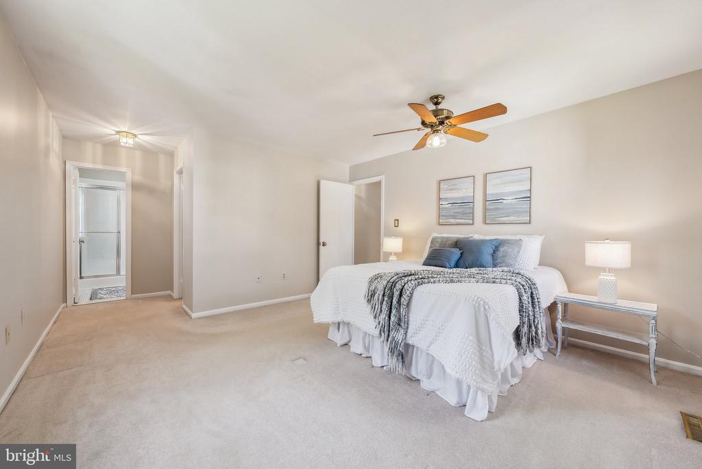 Springfield, Virginia, 22153, United States, 3 Bedrooms Bedrooms, ,3 BathroomsBathrooms,Residential,For Sale,1895799